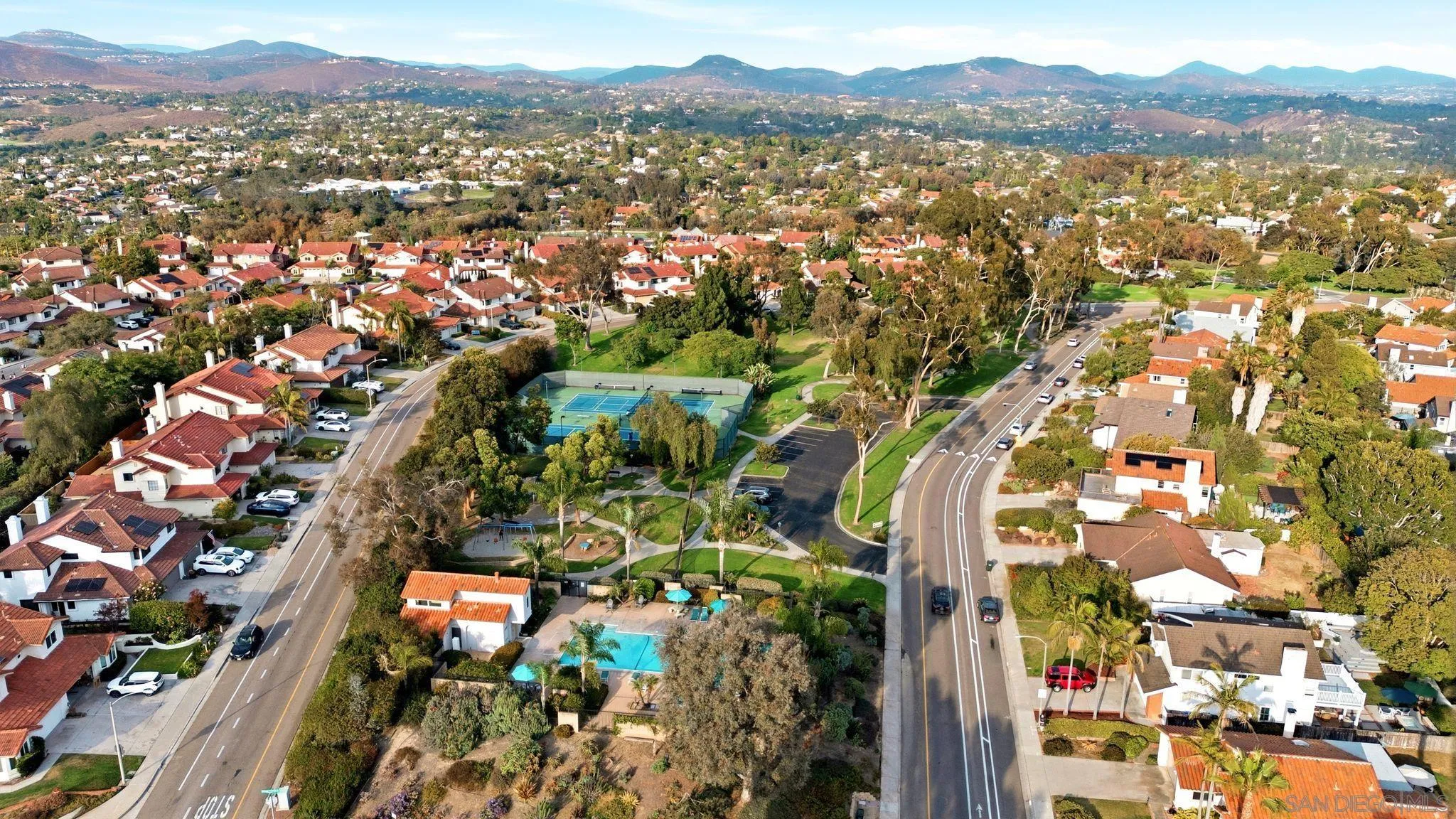 https://cdn.realtyfeed.com/cdn/127/260015297/6dd74be5e19eb12f02531d2b813f6375.webp