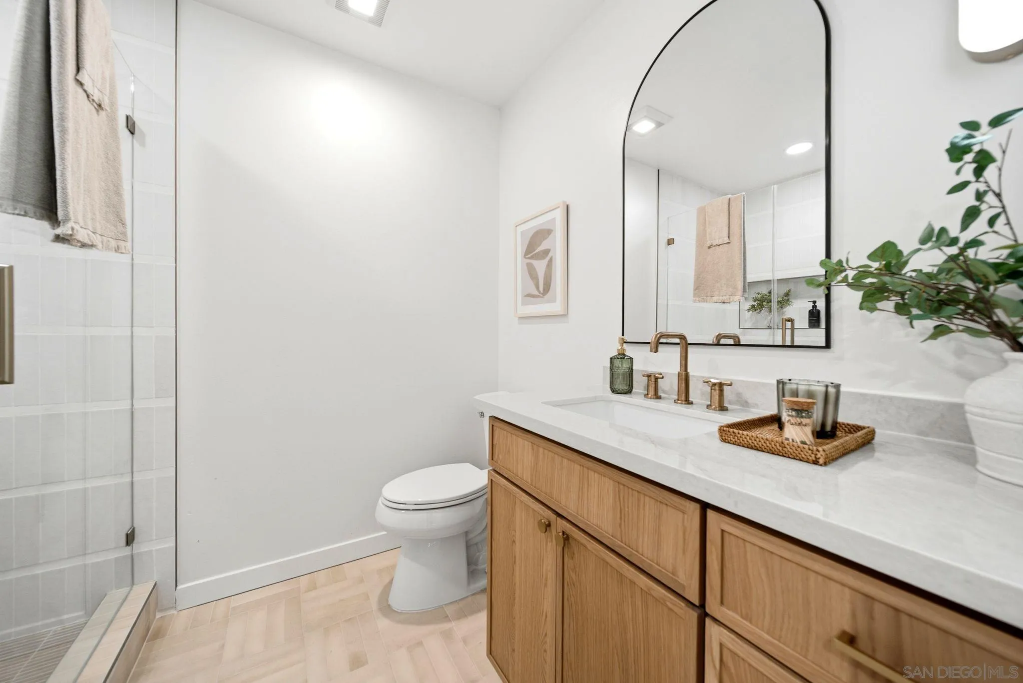 https://cdn.realtyfeed.com/cdn/127/260015297/a03fbbc9790a61cb201f5d7055a4607d.webp