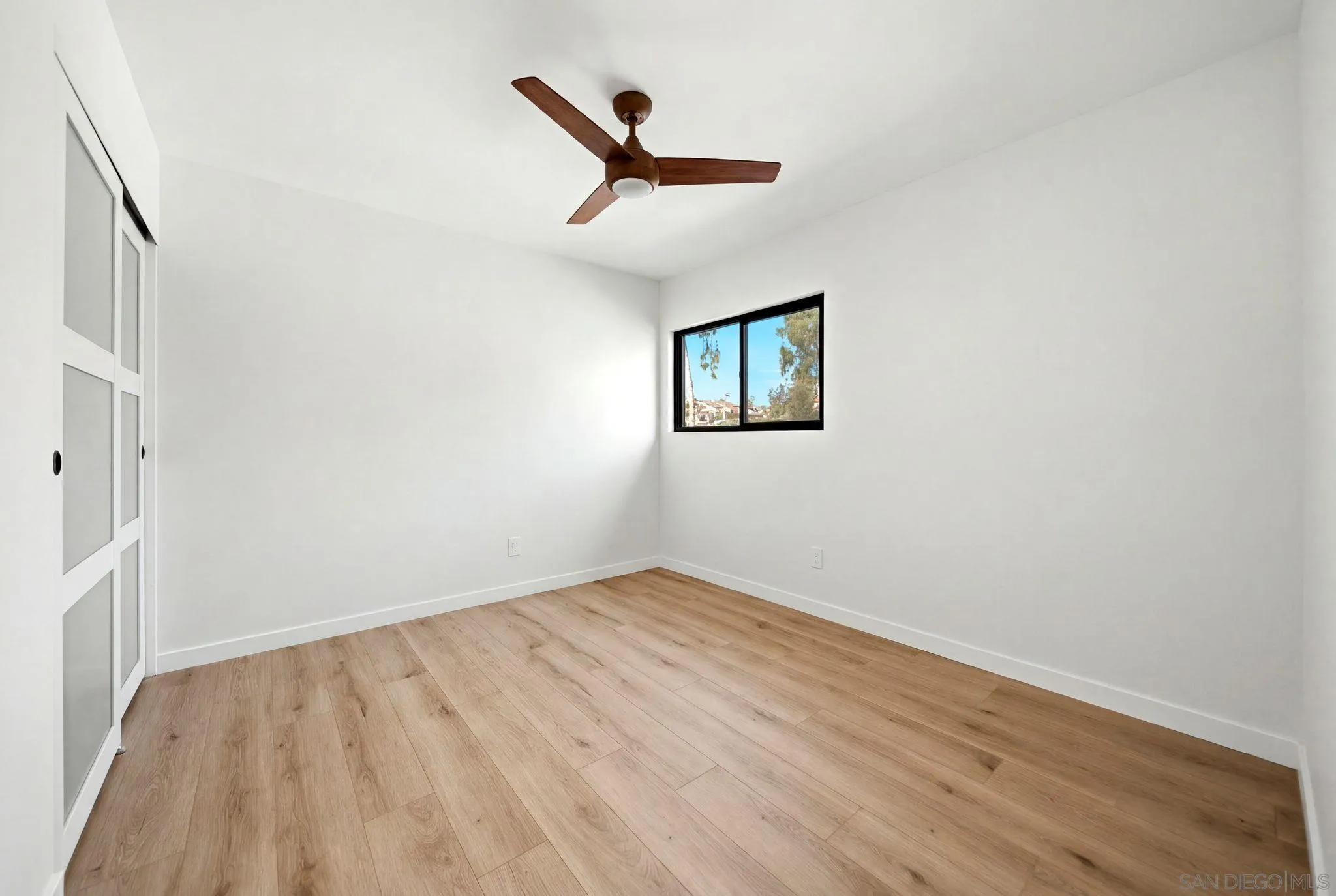 https://cdn.realtyfeed.com/cdn/127/260015297/d483cb9f6c92c610e8a00014020df7b9.webp