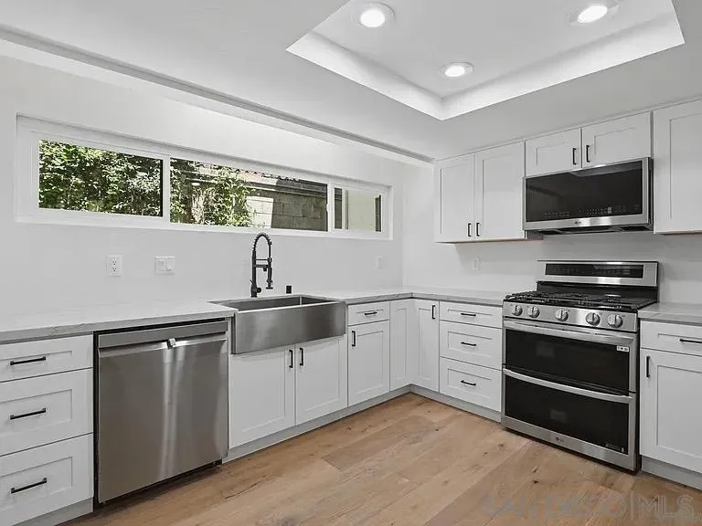 4008 Ampudia St, San Diego, CA 92110 - Photo 5 of 30, San Diego, CA