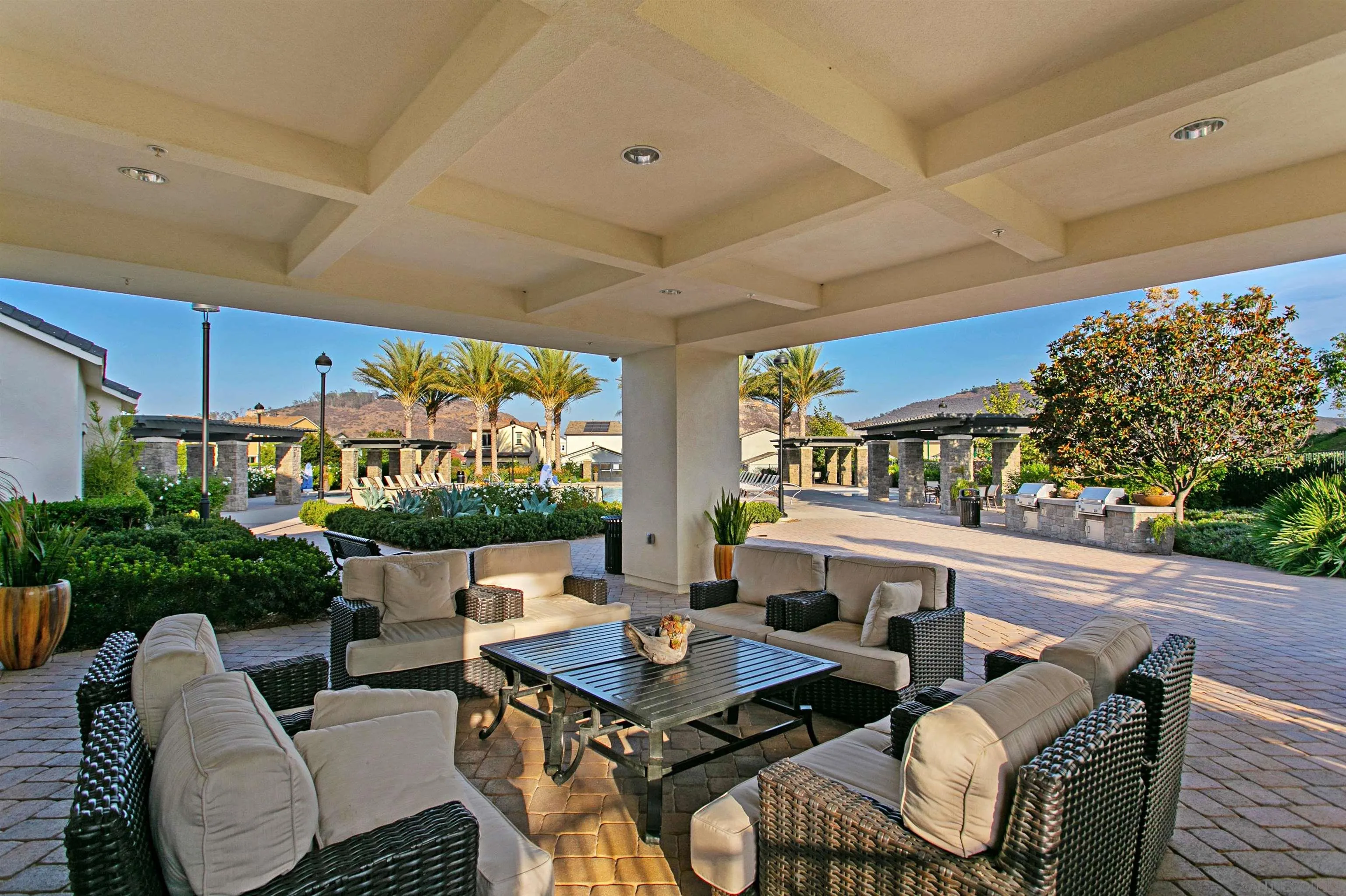 https://cdn.realtyfeed.com/cdn/127/260015308/5e71460251fd965c892953ff1e871cf7.webp