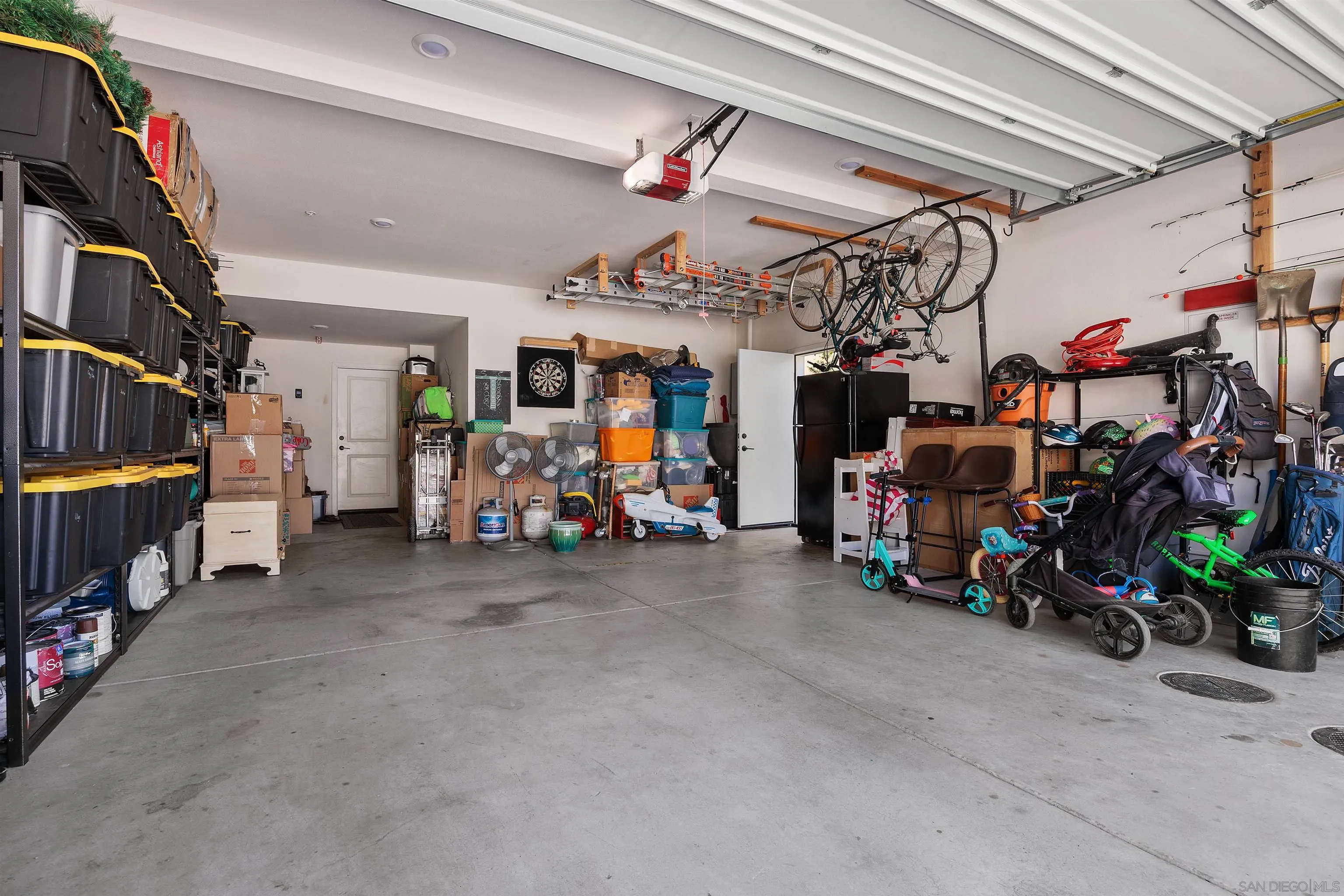 https://cdn.realtyfeed.com/cdn/127/260015308/685b99a41e9118df1c9069531f552a34.webp