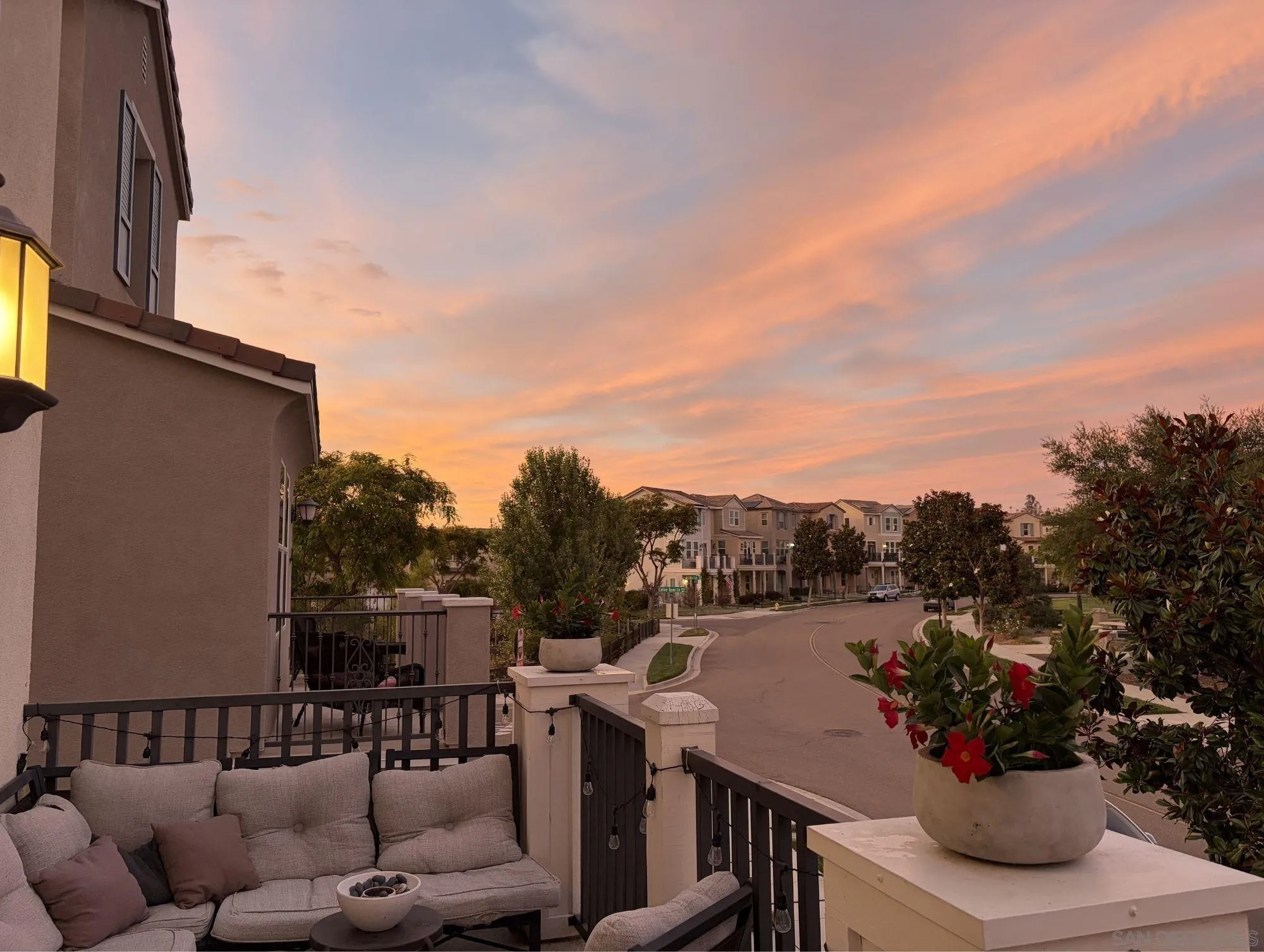 https://cdn.realtyfeed.com/cdn/127/260015308/6ef9f38277b7241d9eed929d2e648b94.webp
