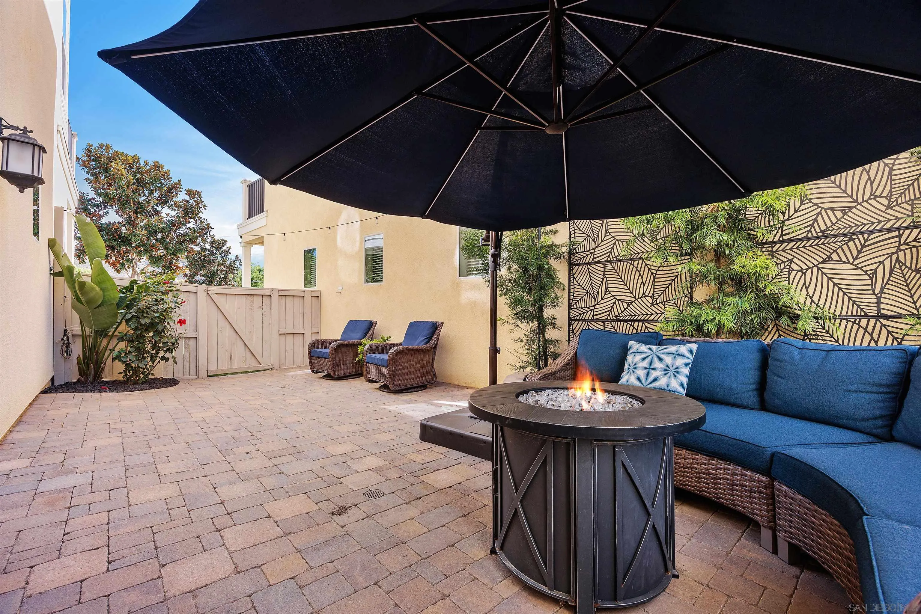 https://cdn.realtyfeed.com/cdn/127/260015308/aff74d5a45d7a910d6fdf725dcb4cdb7.webp