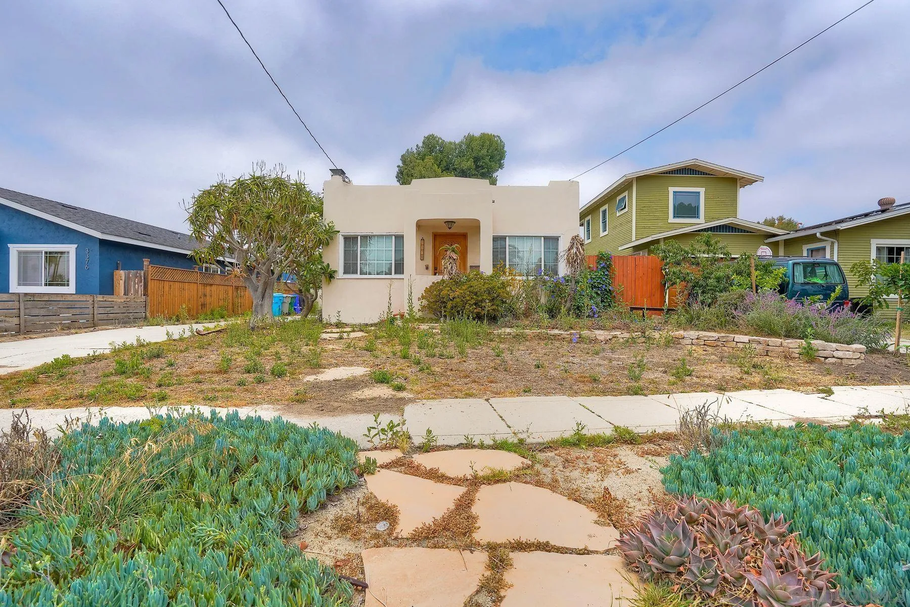3378 N Mountain View Dr, San Diego, CA 92116 - Main photo, San Diego, CA