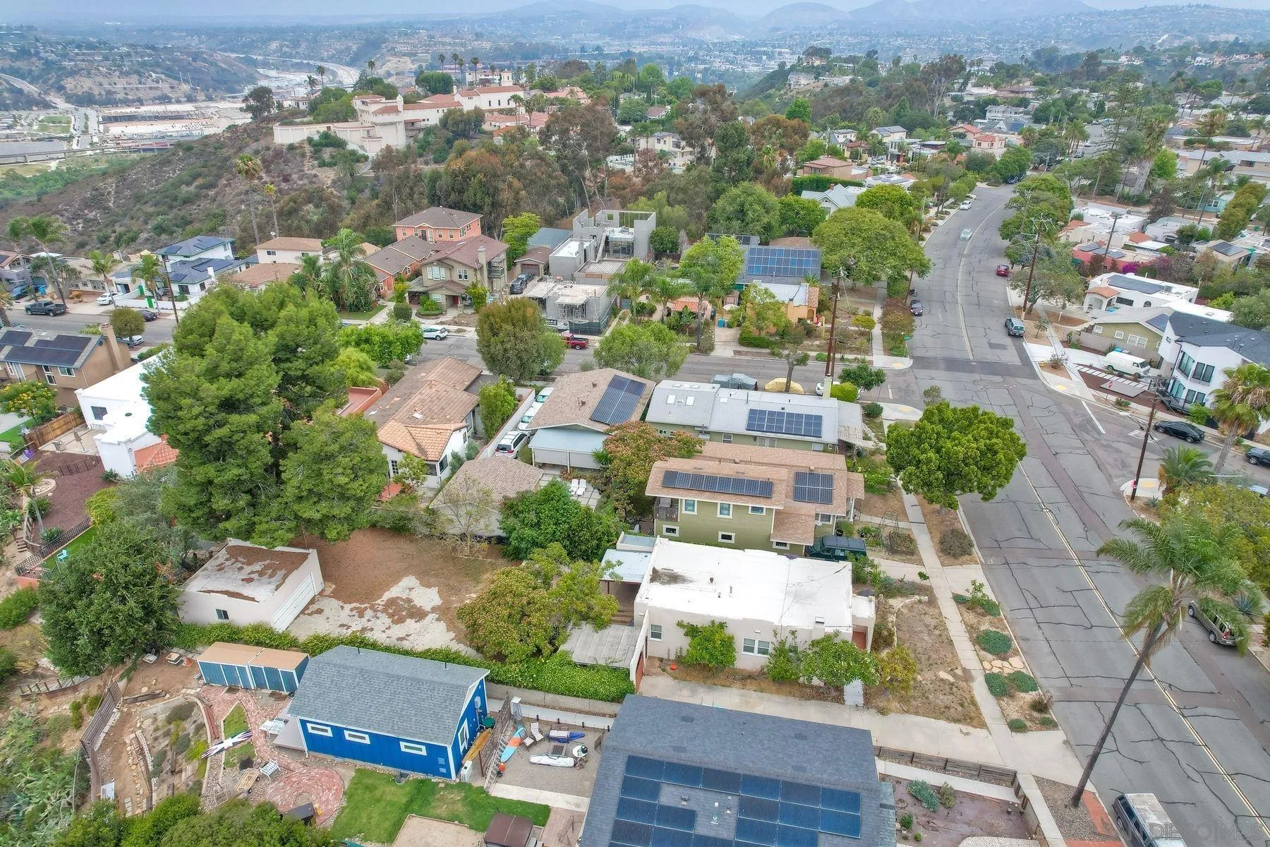 https://cdn.realtyfeed.com/cdn/127/260015310/4d0db7972864a6a81a6063a0677564fa.webp
