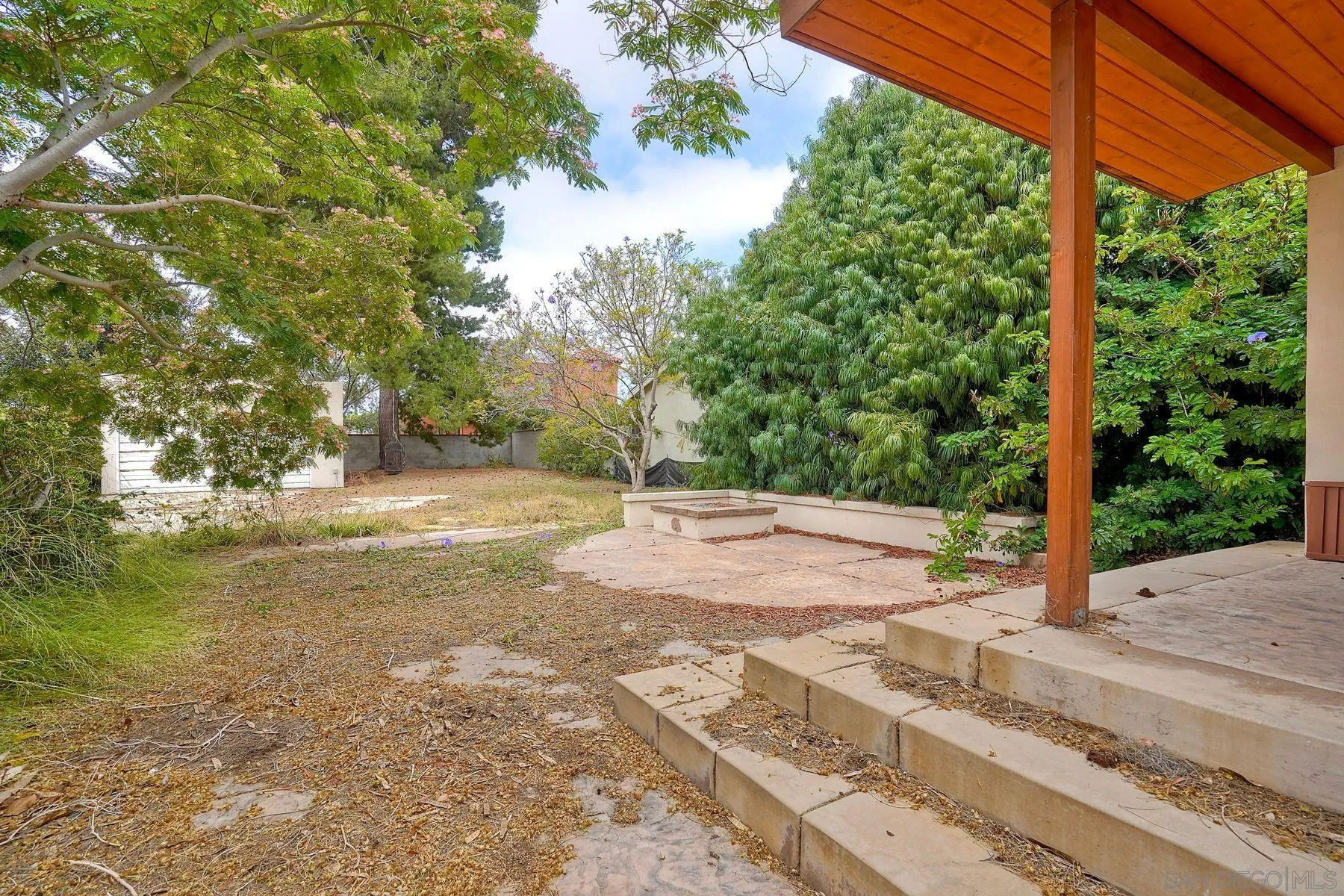 https://cdn.realtyfeed.com/cdn/127/260015310/946dfa38f89ce31bec8a7fe8636c2289.webp