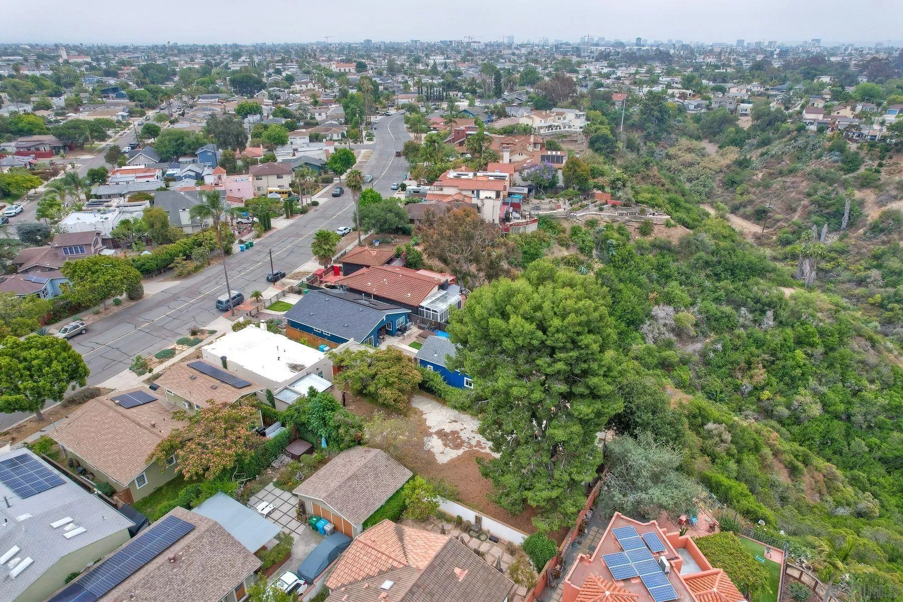 https://cdn.realtyfeed.com/cdn/127/260015310/c807de67d79cb3ff09e5cb3ae757fc08.webp