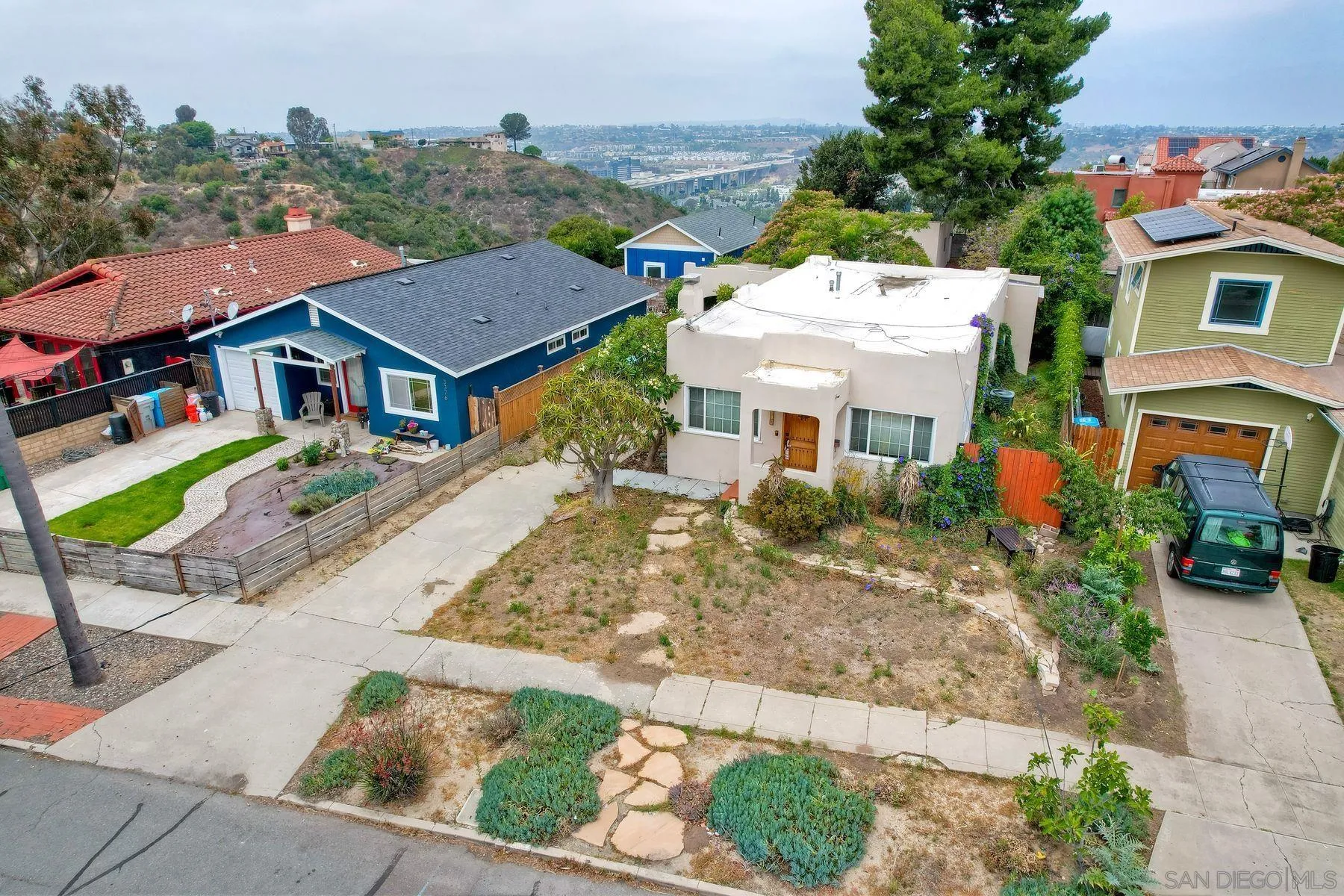 https://cdn.realtyfeed.com/cdn/127/260015310/c92ee5d7ed5c11b35a973a16776ccdc5.webp