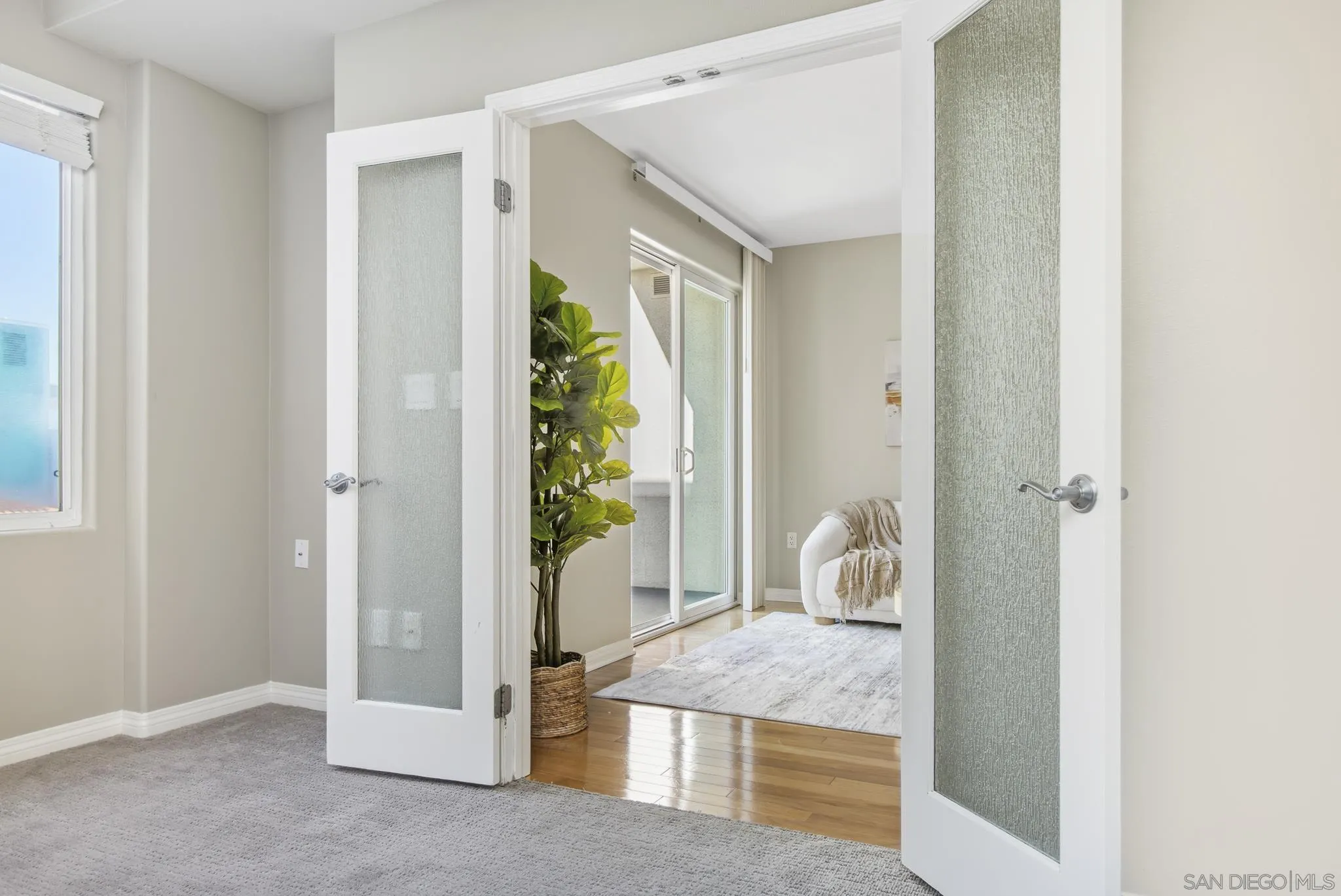 https://cdn.realtyfeed.com/cdn/127/260015314/6476b4435629dbaae403843eb027c548.webp