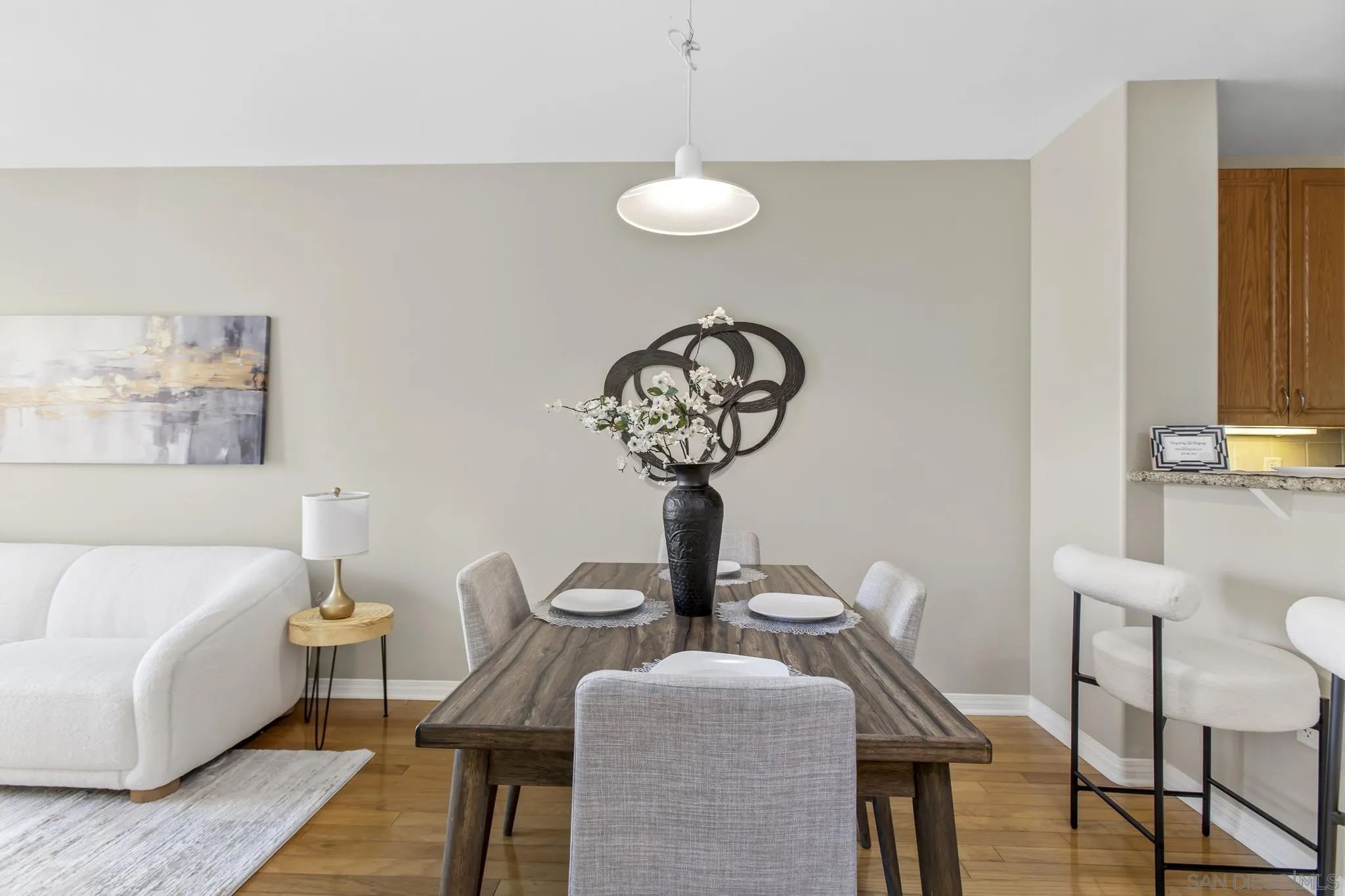 https://cdn.realtyfeed.com/cdn/127/260015314/6df5d87647576427f47a497fd41bb4cf.webp