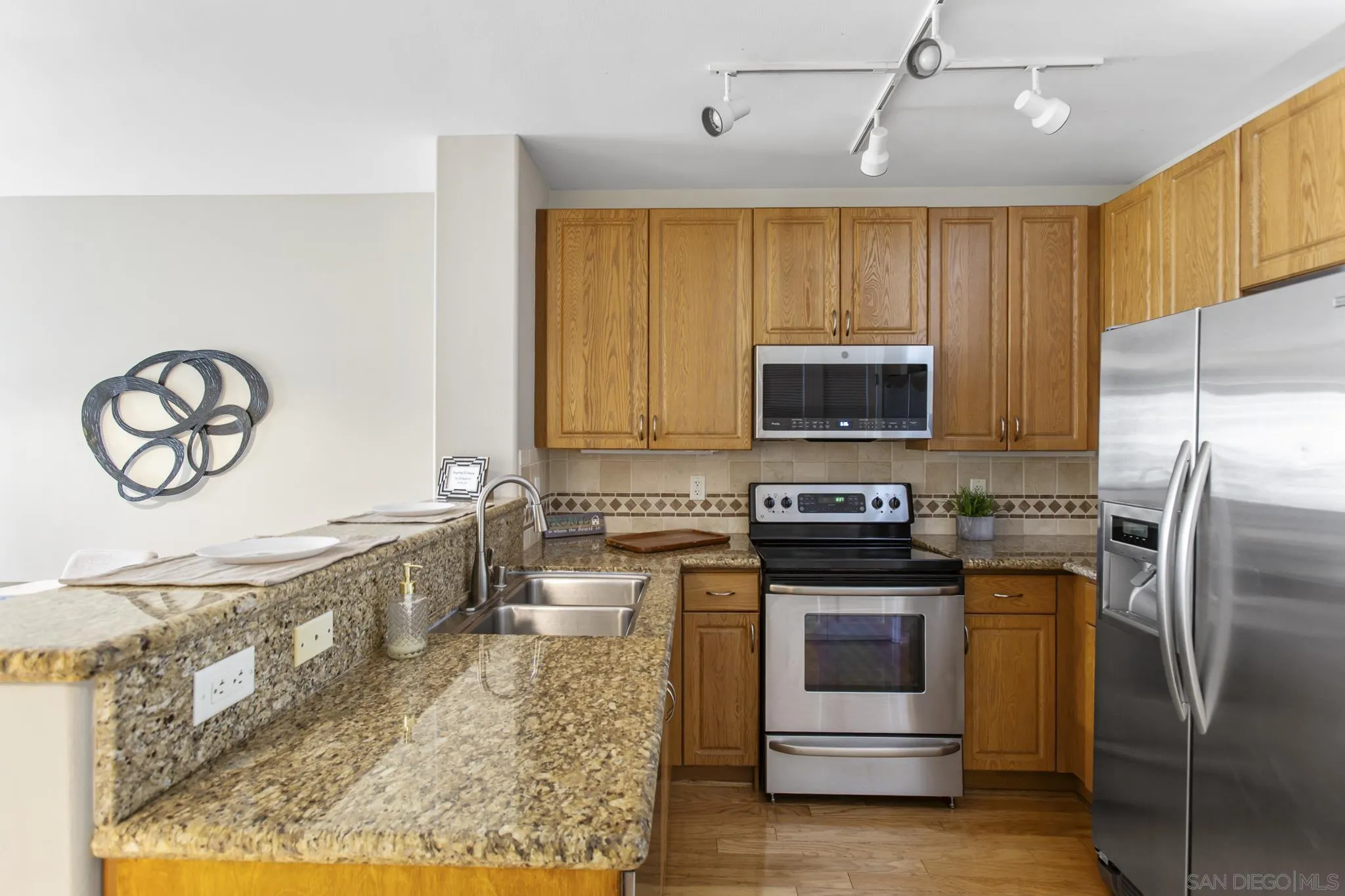 https://cdn.realtyfeed.com/cdn/127/260015314/85809aa0aca25434b2c3101710f0be94.webp