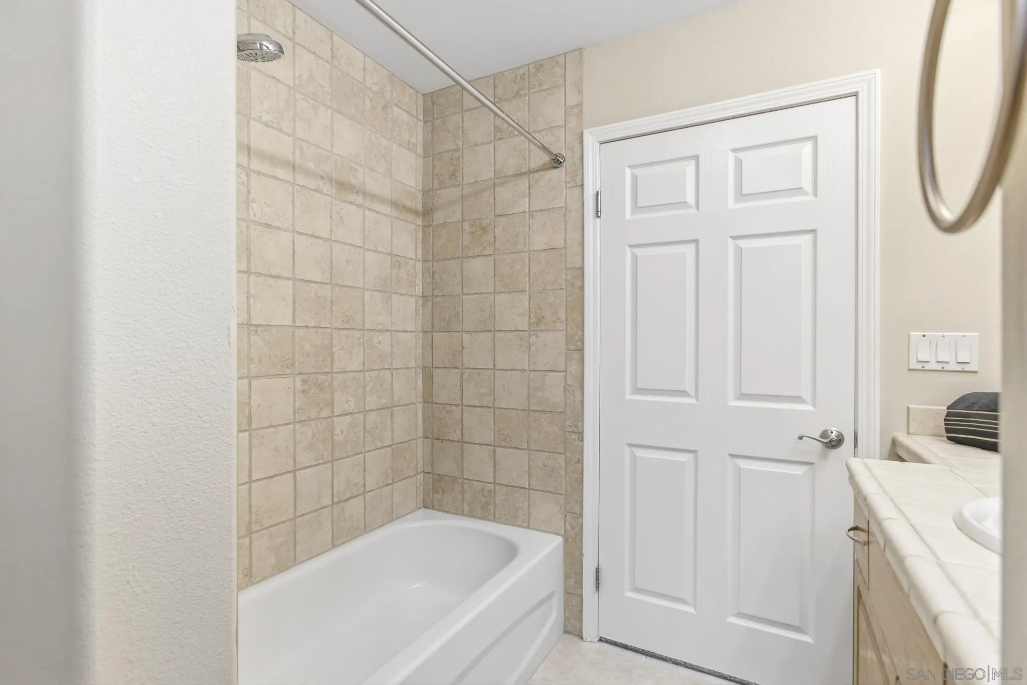 https://cdn.realtyfeed.com/cdn/127/260015314/a1c681b3ba0cf9d643f035f2ded54df1.webp