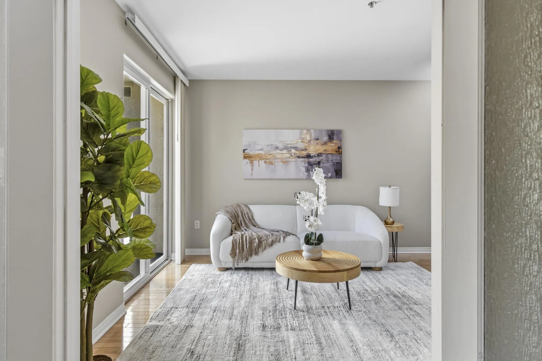 https://cdn.realtyfeed.com/cdn/127/260015314/c0cc6ba482df4e9a1767a7813a0b7d1b.webp