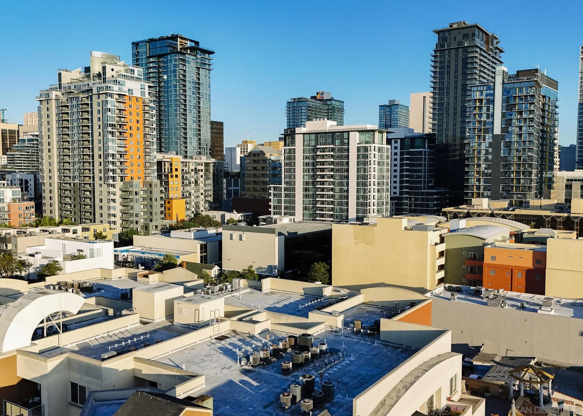 https://cdn.realtyfeed.com/cdn/127/260015314/dc2779723687840c70d215d2dc6836df.webp