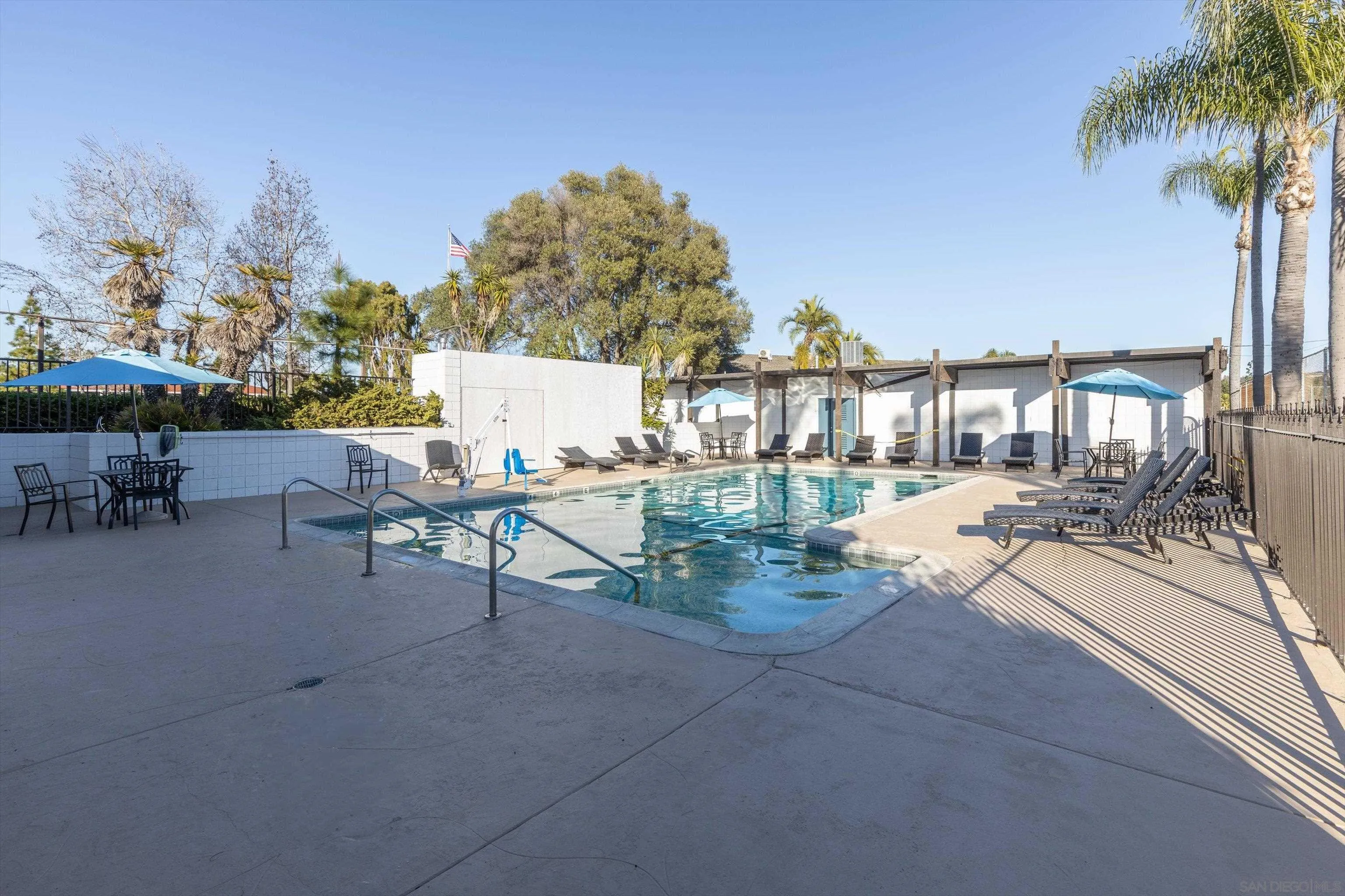 https://cdn.realtyfeed.com/cdn/127/260015317/11f0357ffe02e6db614e22a697036466.webp