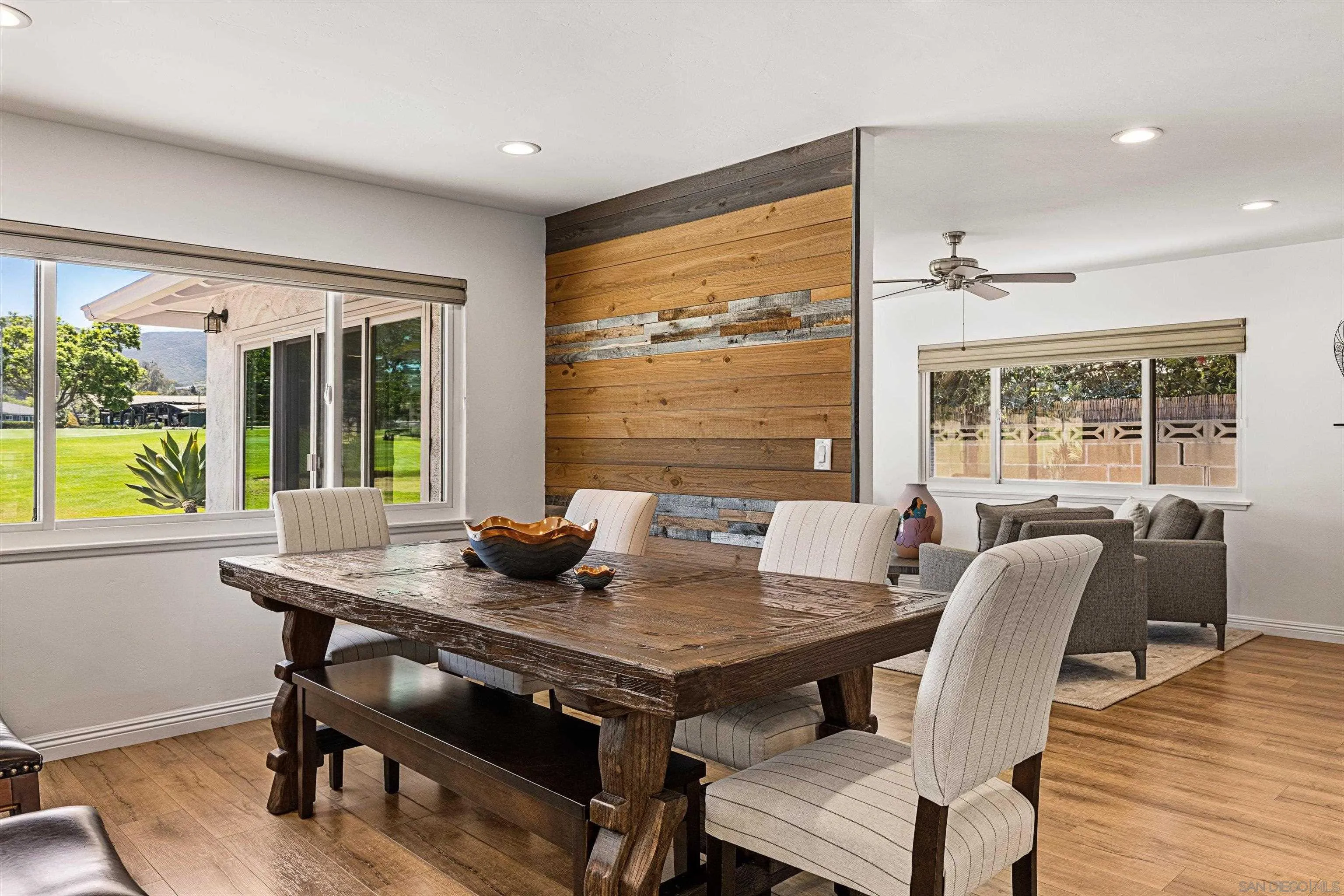 https://cdn.realtyfeed.com/cdn/127/260015317/1c37d043dfeb456fa0f4cdbeb7107577.webp