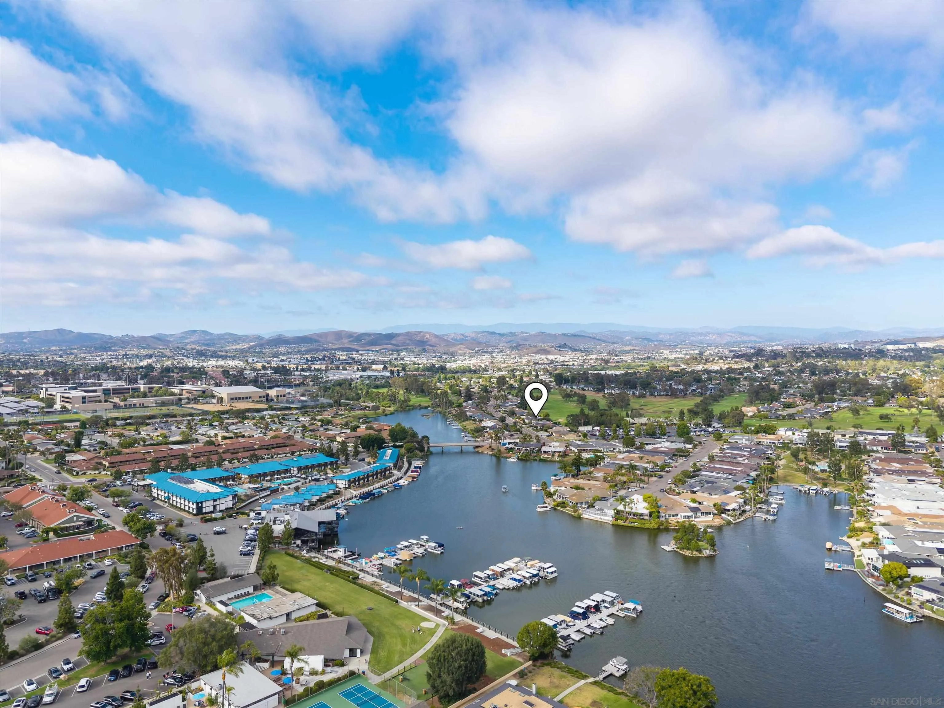 https://cdn.realtyfeed.com/cdn/127/260015317/2ebee6b7a1349fa051a51abd2fba1ccf.webp