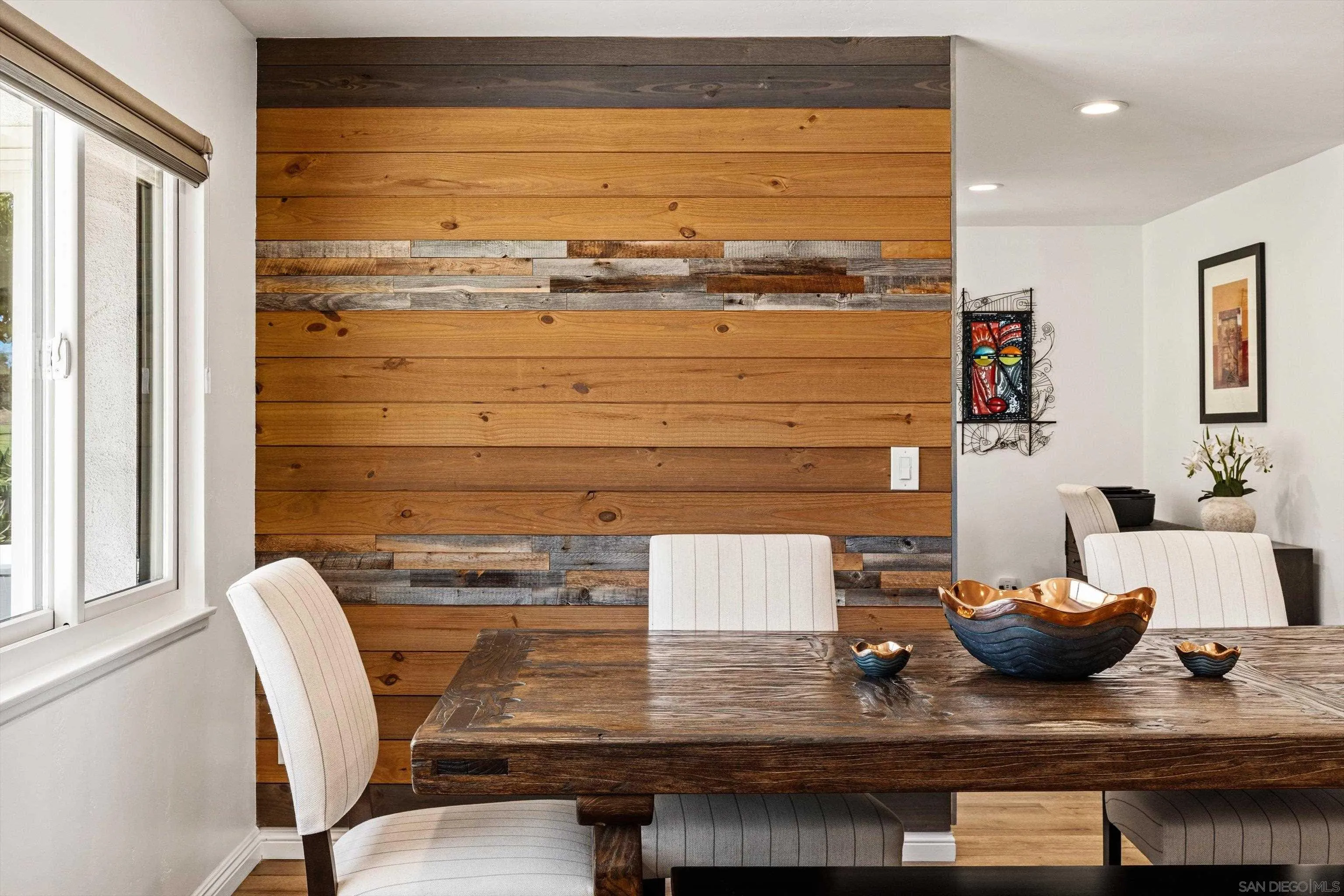 https://cdn.realtyfeed.com/cdn/127/260015317/3482f4558be601e9ff78329c9445e125.webp