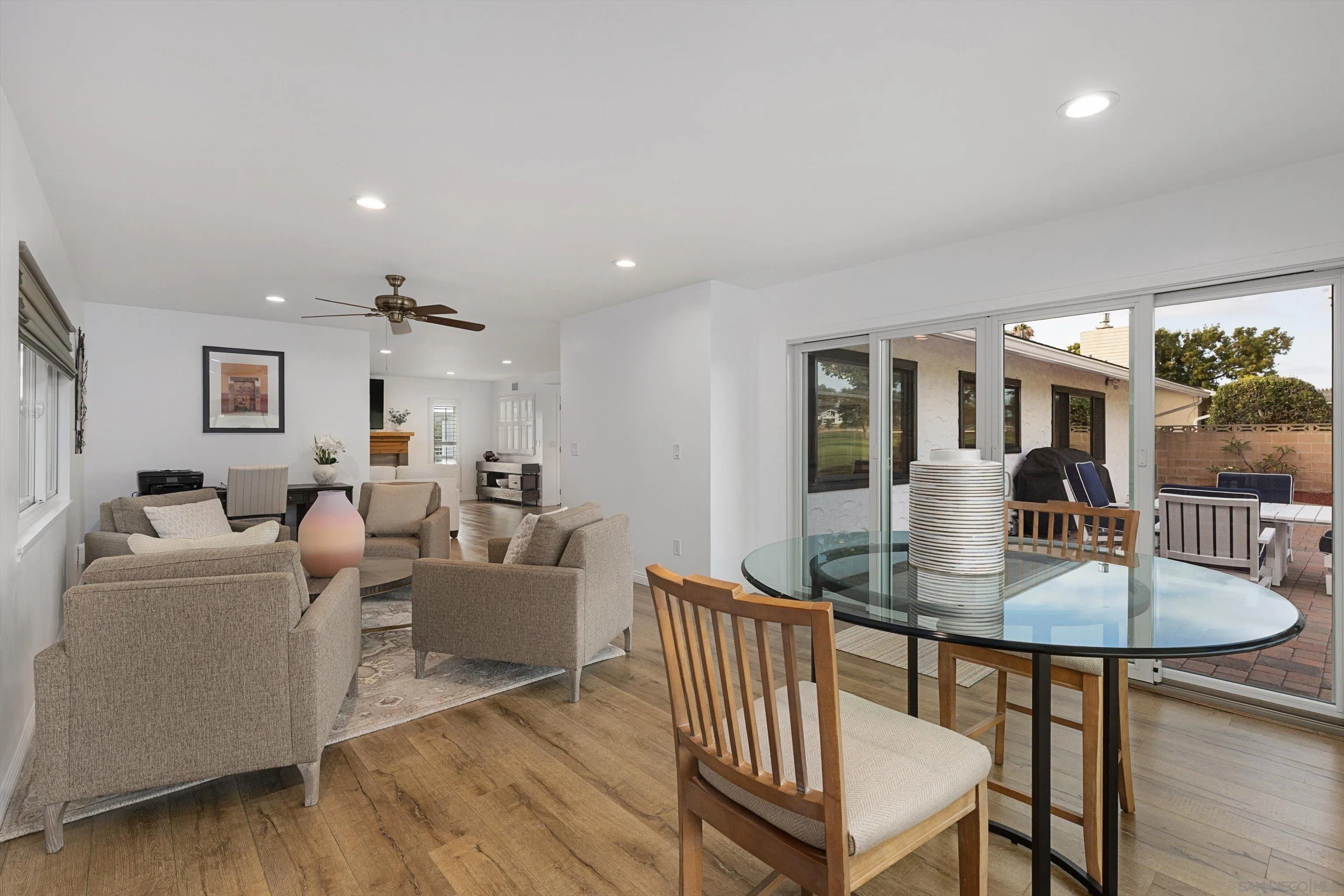 https://cdn.realtyfeed.com/cdn/127/260015317/380b00ae9b4c9a923ec2b4f4009a7f7c.webp