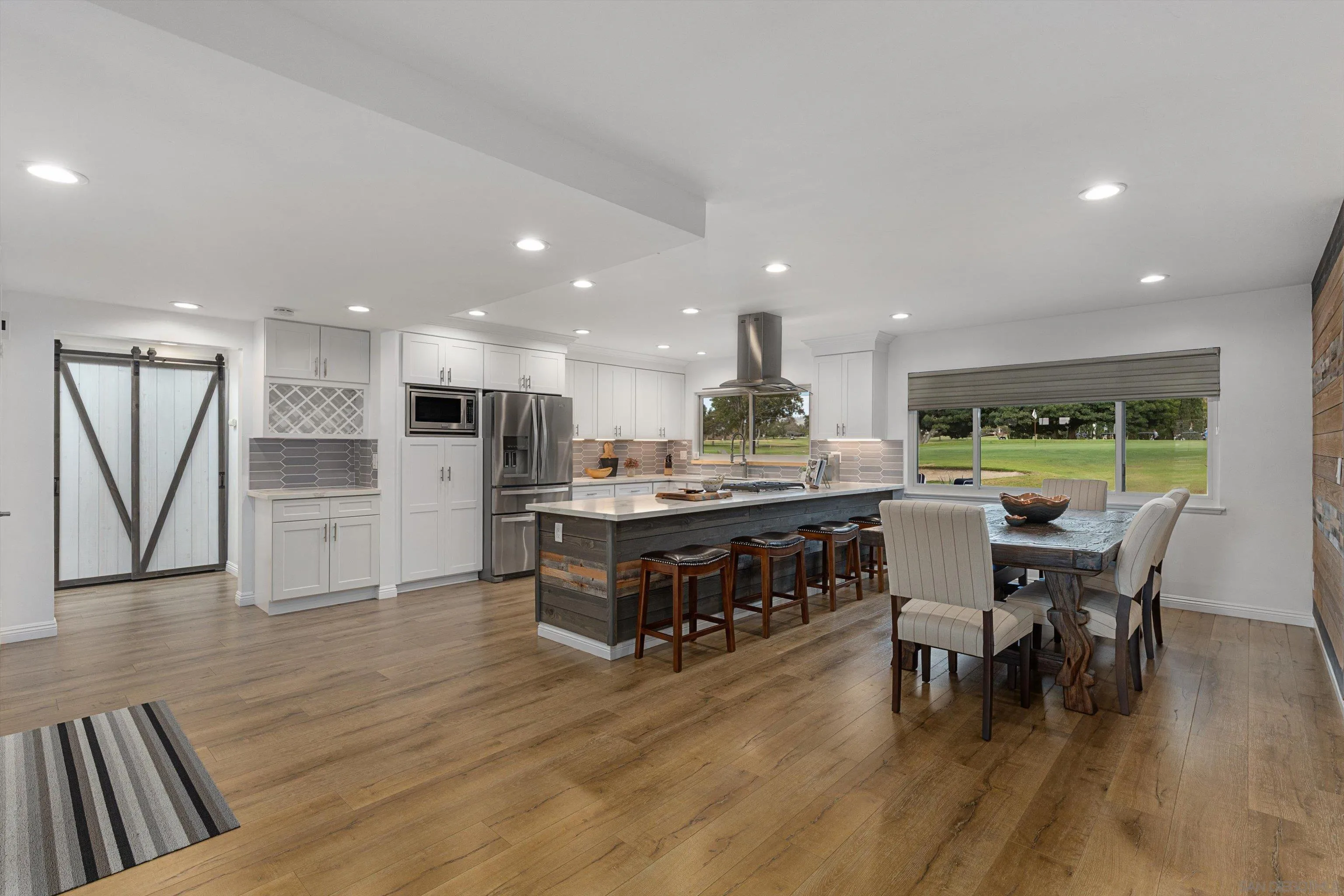 https://cdn.realtyfeed.com/cdn/127/260015317/4abdb83a1a4bcb668701d0ad923fcecd.webp