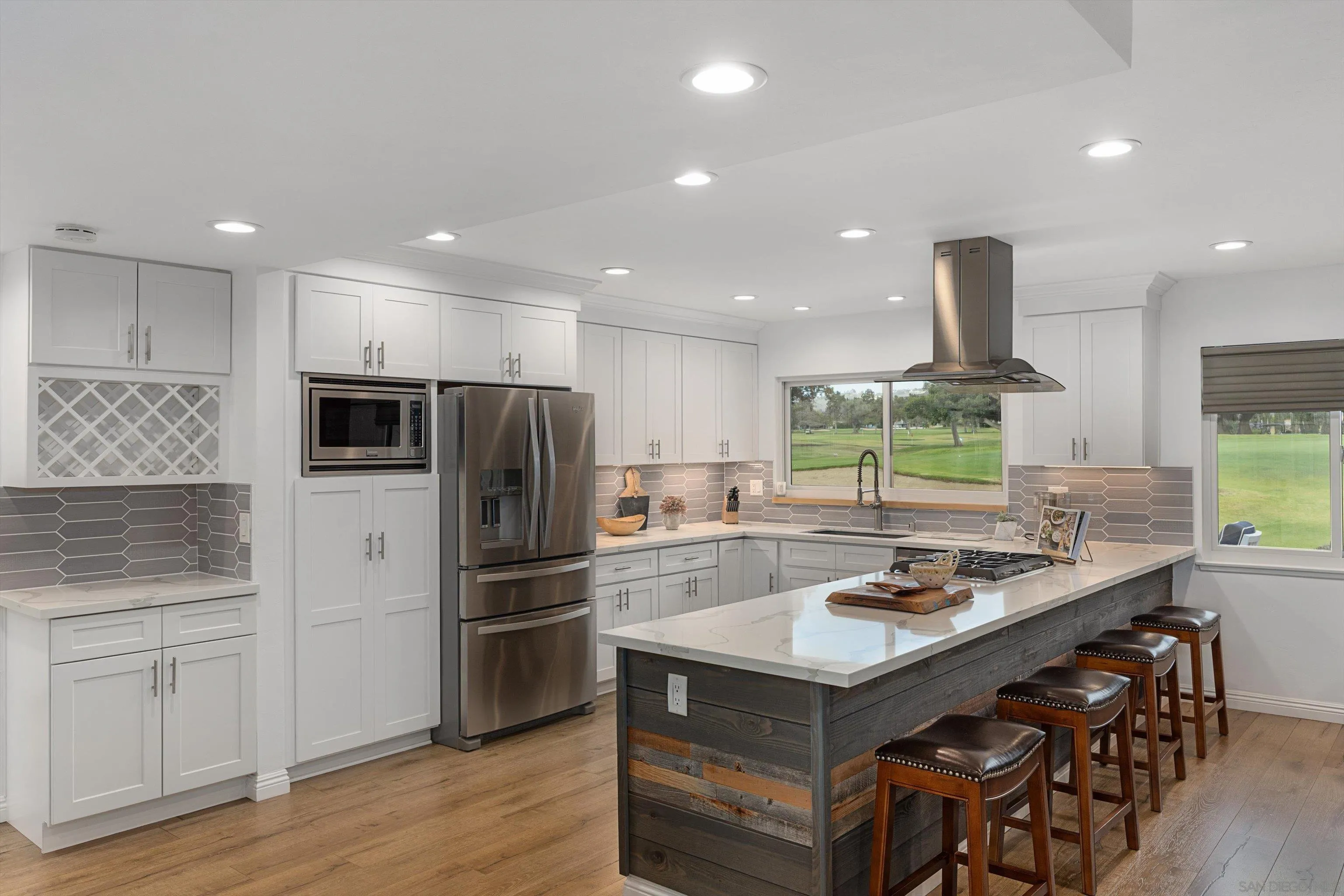 https://cdn.realtyfeed.com/cdn/127/260015317/739fc0b35c01b86b9dc24a6a6c7f59a3.webp