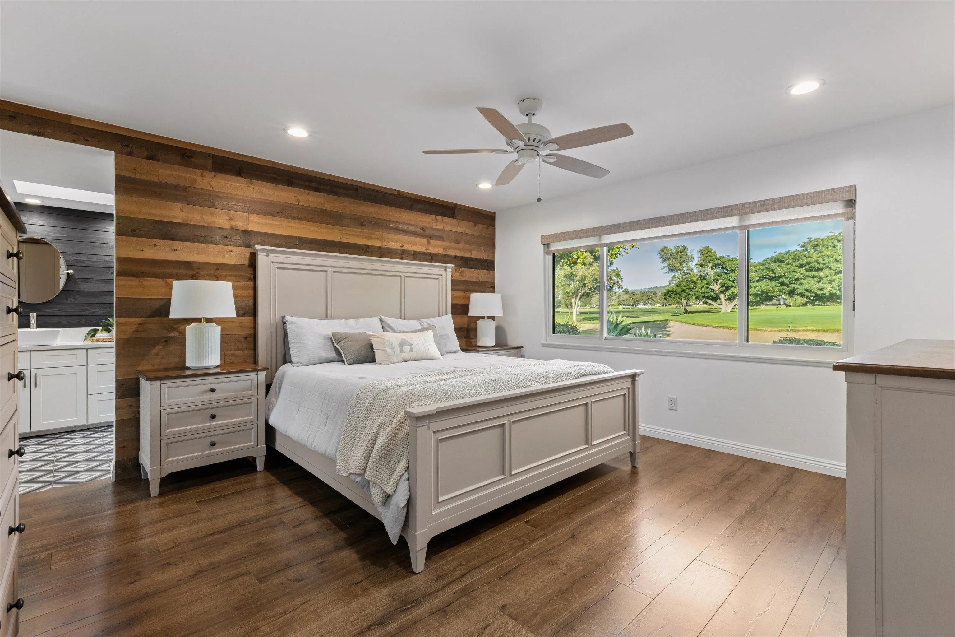 https://cdn.realtyfeed.com/cdn/127/260015317/c86114547834c45980232894804af92e.webp