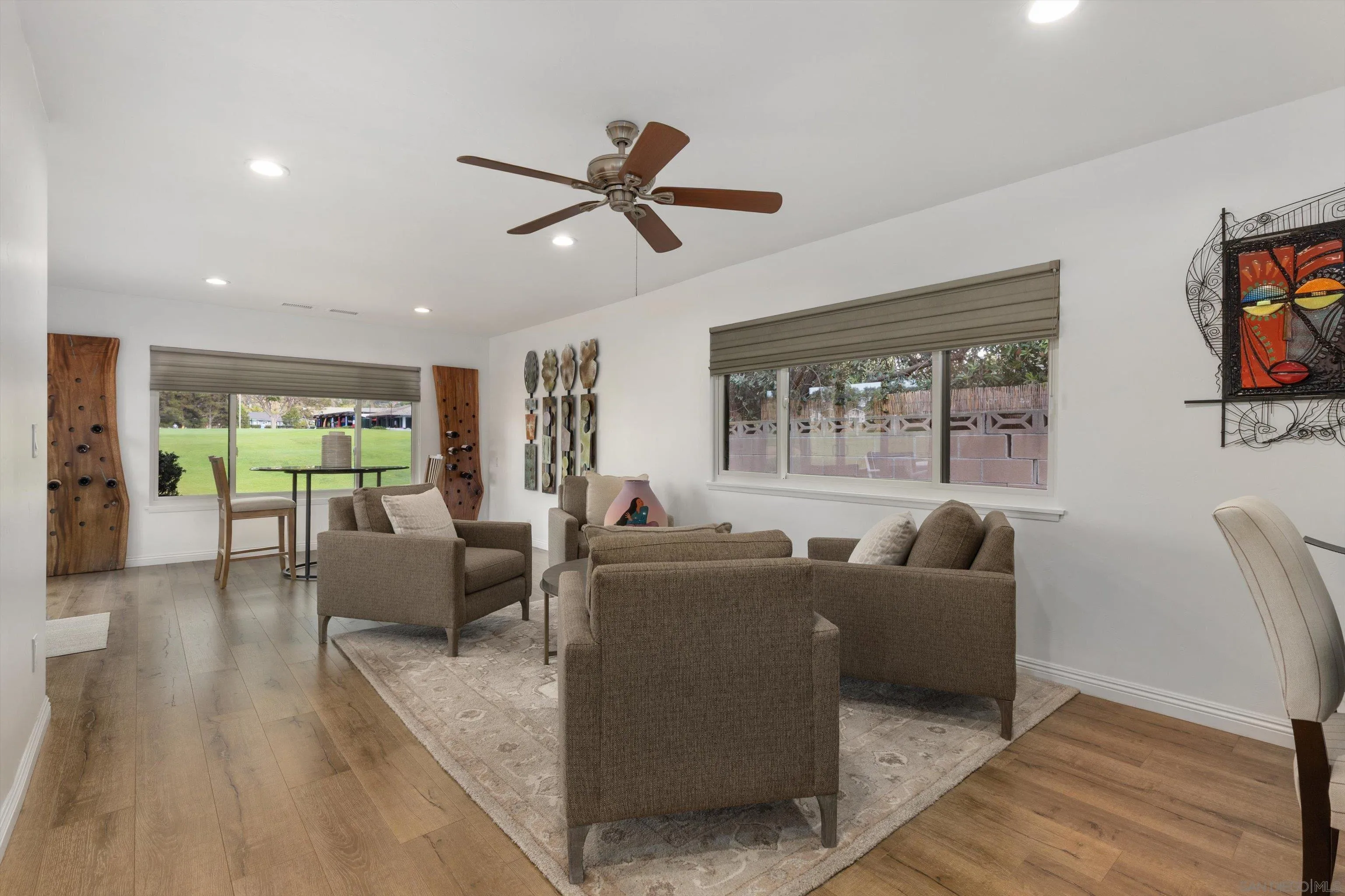 https://cdn.realtyfeed.com/cdn/127/260015317/e83aeb88d707f3cd55ac2edbe644f155.webp