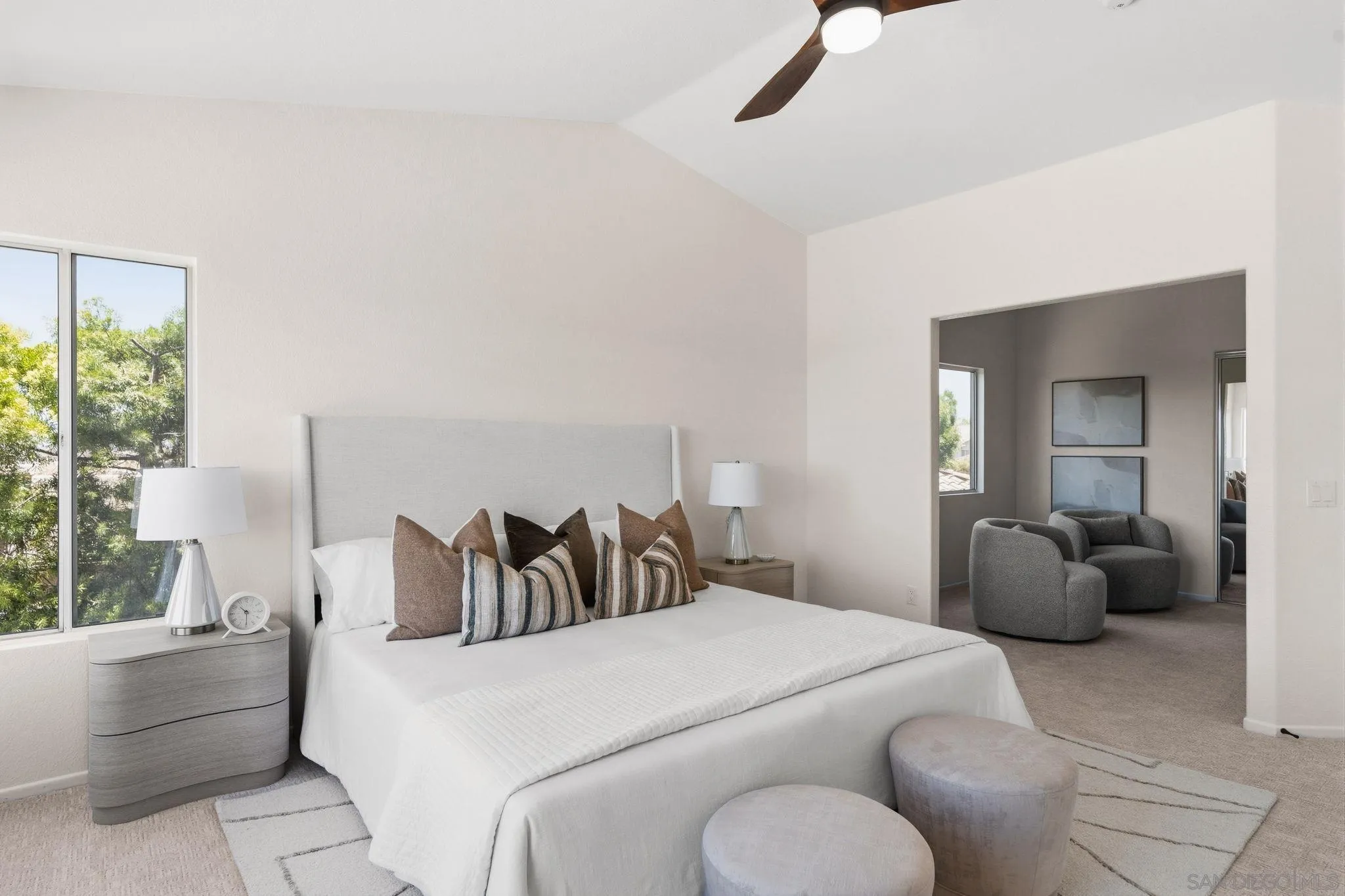 https://cdn.realtyfeed.com/cdn/127/260015320/19b32e89e15a9ffaa489f00c0e275496.webp
