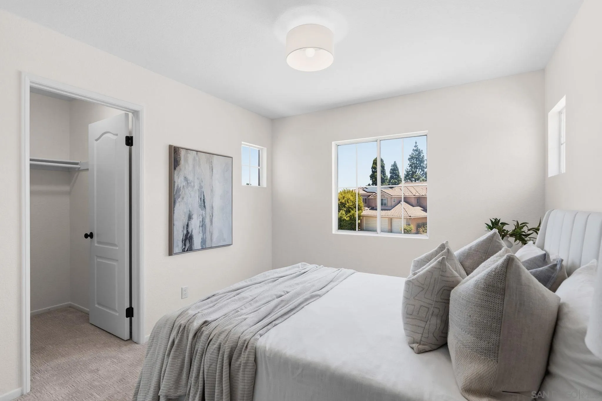 https://cdn.realtyfeed.com/cdn/127/260015320/55448370f4cbb76870fc19c95dd490dc.webp