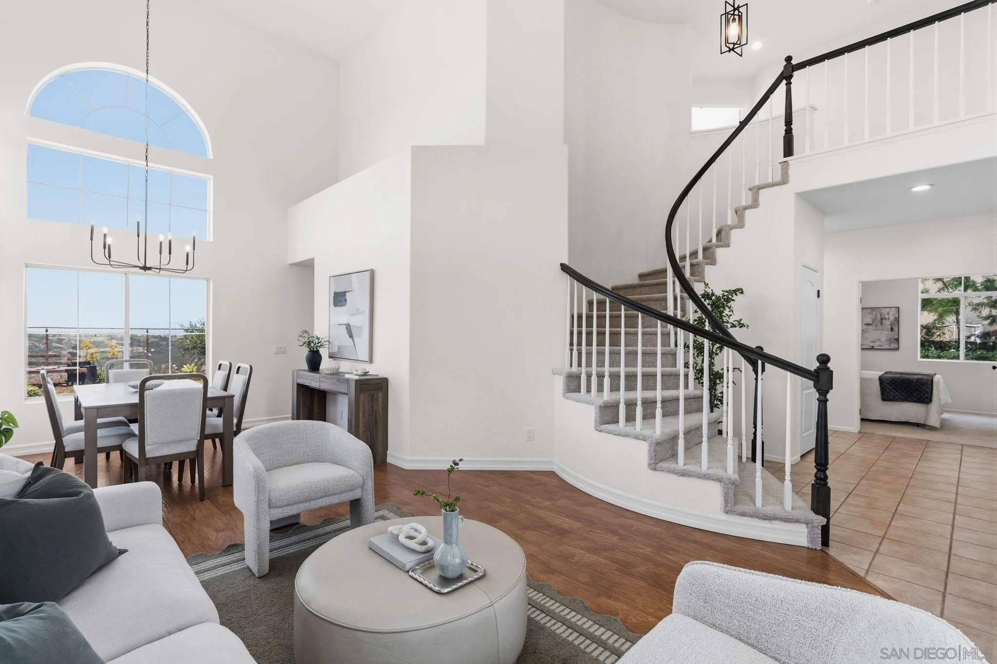 https://cdn.realtyfeed.com/cdn/127/260015320/777e78f389800de101e171ad0533d835.webp
