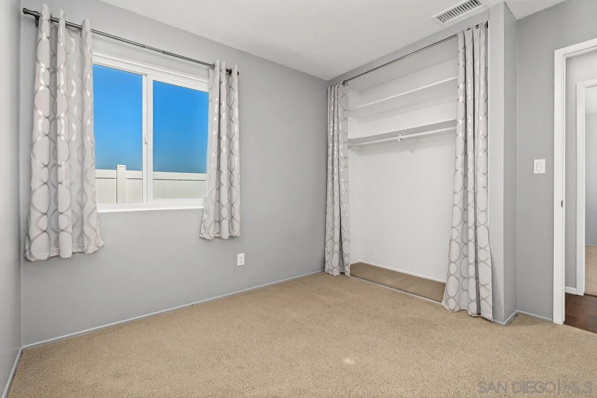 https://cdn.realtyfeed.com/cdn/127/260015321/2b75dd675b684ffdabb3f31de4287edb.webp