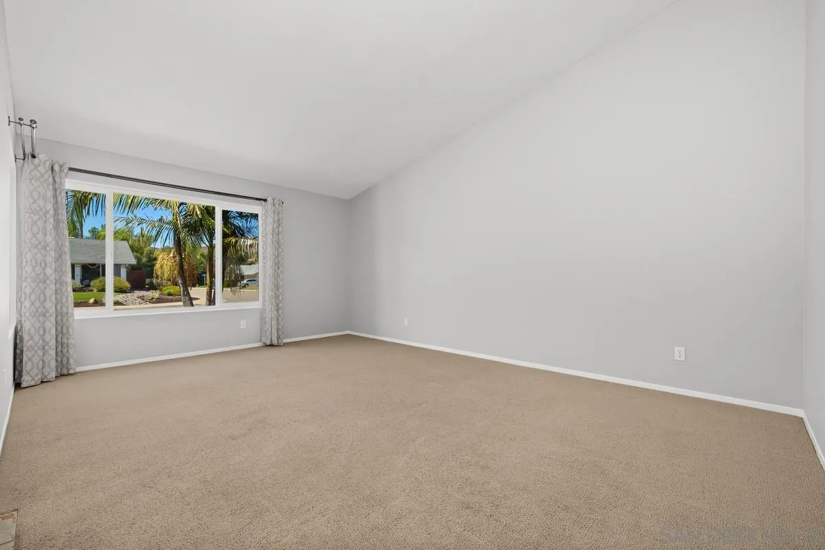 https://cdn.realtyfeed.com/cdn/127/260015321/42e2e74f7245a7af22c780f35252dae8.webp