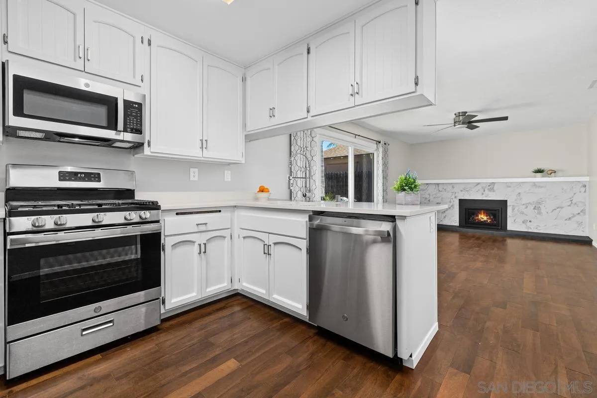 https://cdn.realtyfeed.com/cdn/127/260015321/4eeca00df9c0ad8e0832aeb48745ce6d.webp