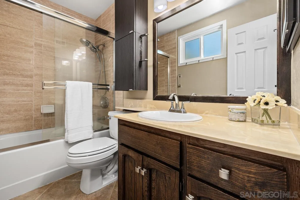 https://cdn.realtyfeed.com/cdn/127/260015321/50ee1814ac85f03d9291924bda4c3d18.webp