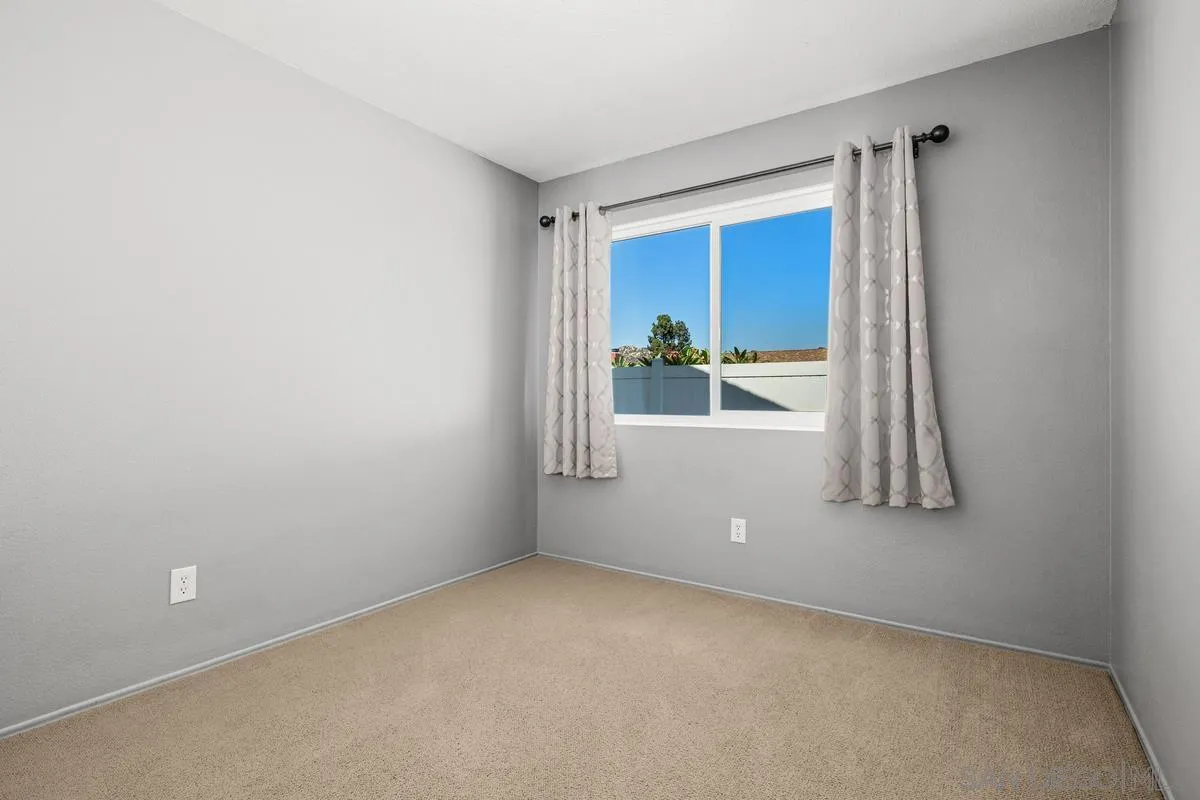 https://cdn.realtyfeed.com/cdn/127/260015321/5654e90d739a73776f860f220d345986.webp