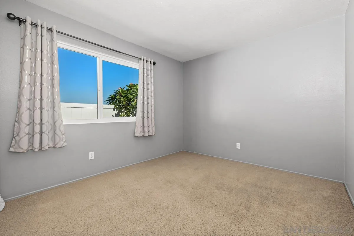https://cdn.realtyfeed.com/cdn/127/260015321/599cfcf8e1c75b28f6c1dc8688dfd31a.webp