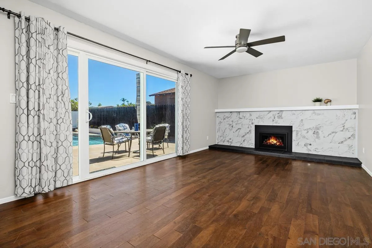 https://cdn.realtyfeed.com/cdn/127/260015321/7207f7c2661db56ecb90f7331336b072.webp