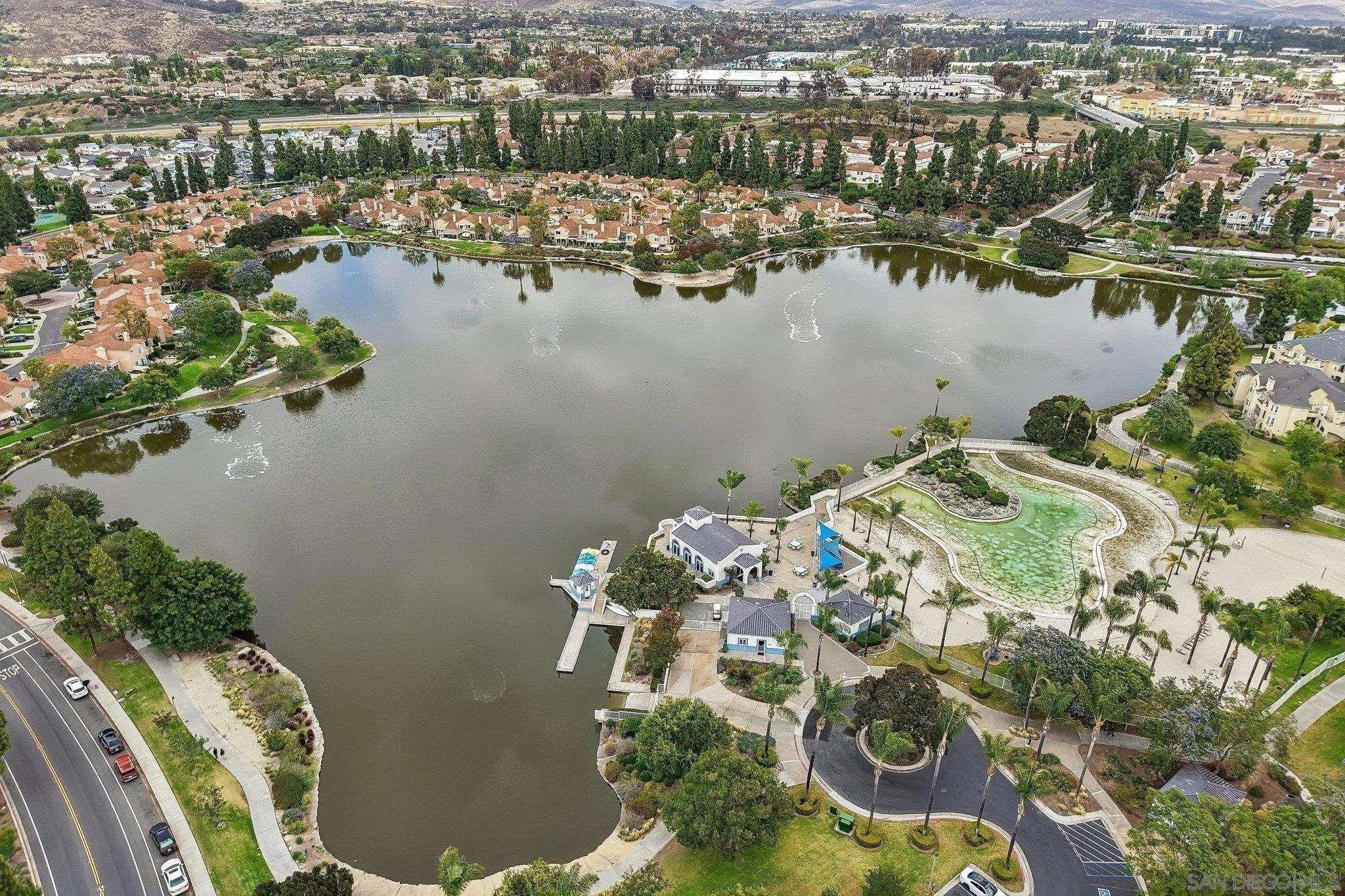 https://cdn.realtyfeed.com/cdn/127/260015322/292e68278deb04b9cd863878ef2ba62d.webp