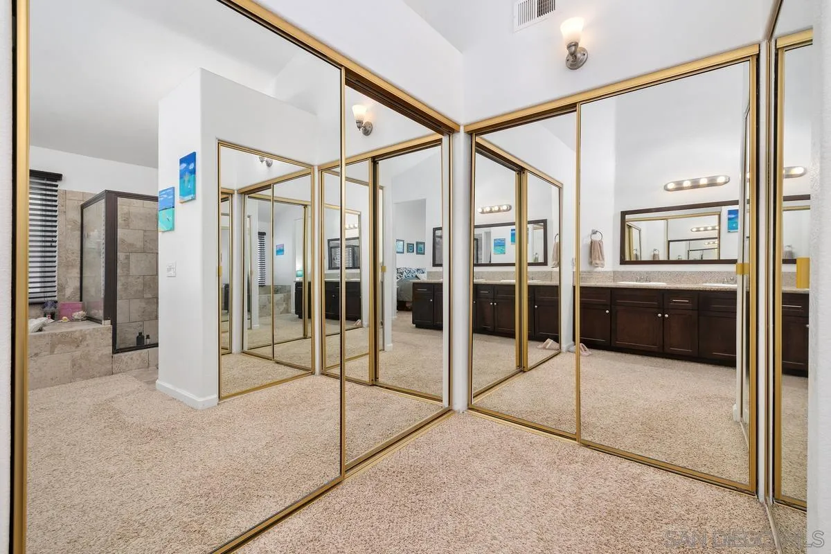https://cdn.realtyfeed.com/cdn/127/260015322/56c39153b9a276fb8ac4a8a7ad0ff03b.webp
