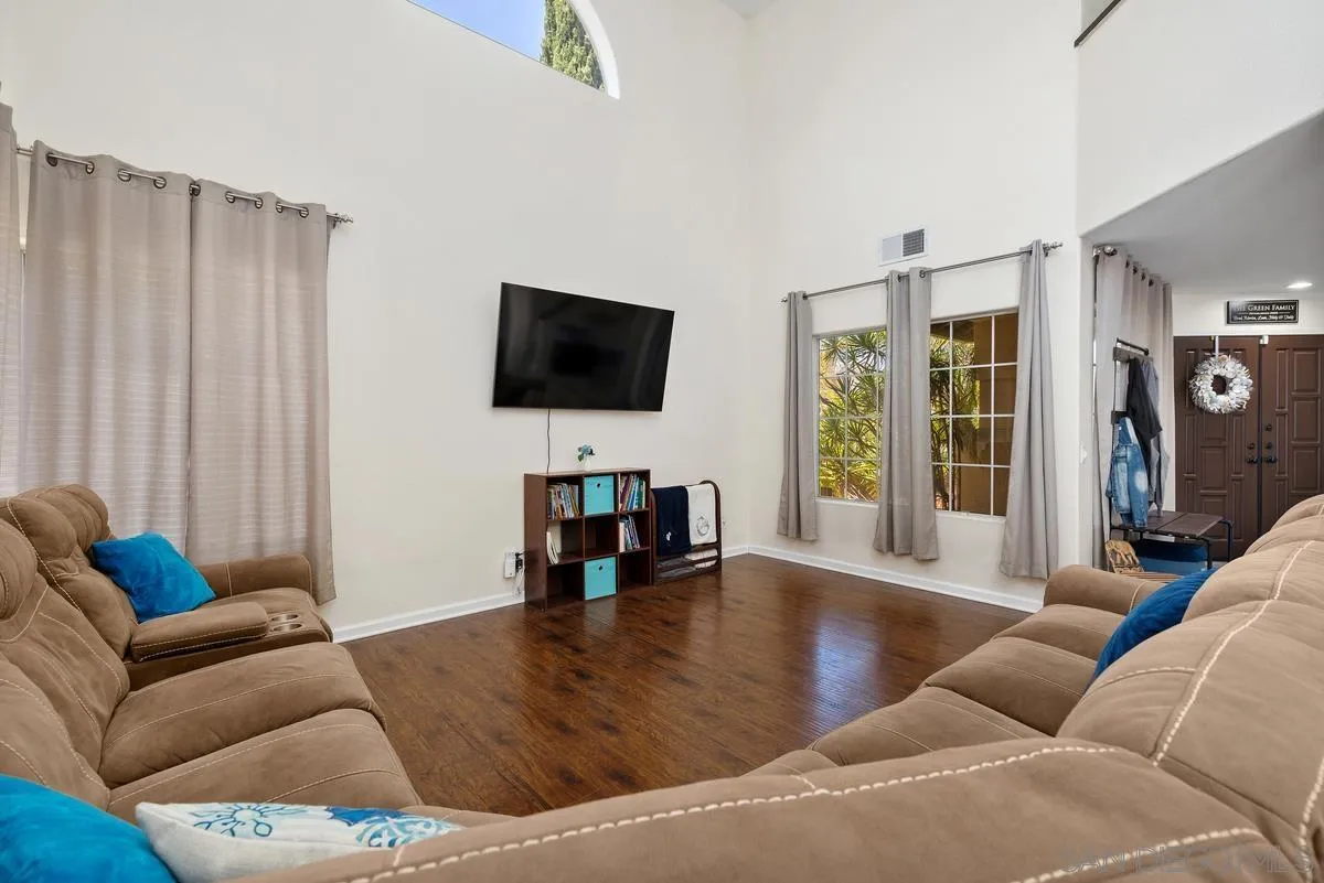https://cdn.realtyfeed.com/cdn/127/260015322/93bd22edb08c7c3c5bf63429759ef79f.webp