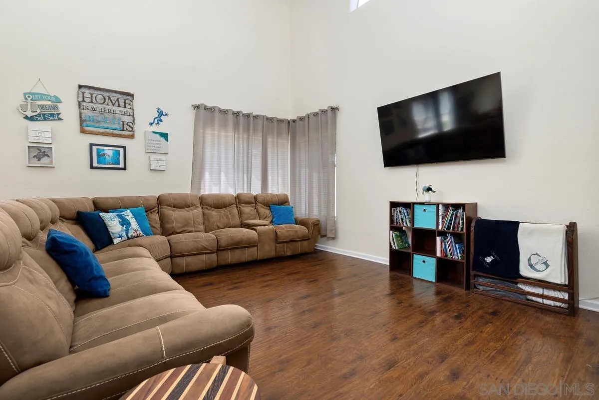 575 Port Harwick, Chula Vista, CA 91913 - Photo 3 of 40, Chula Vista, CA