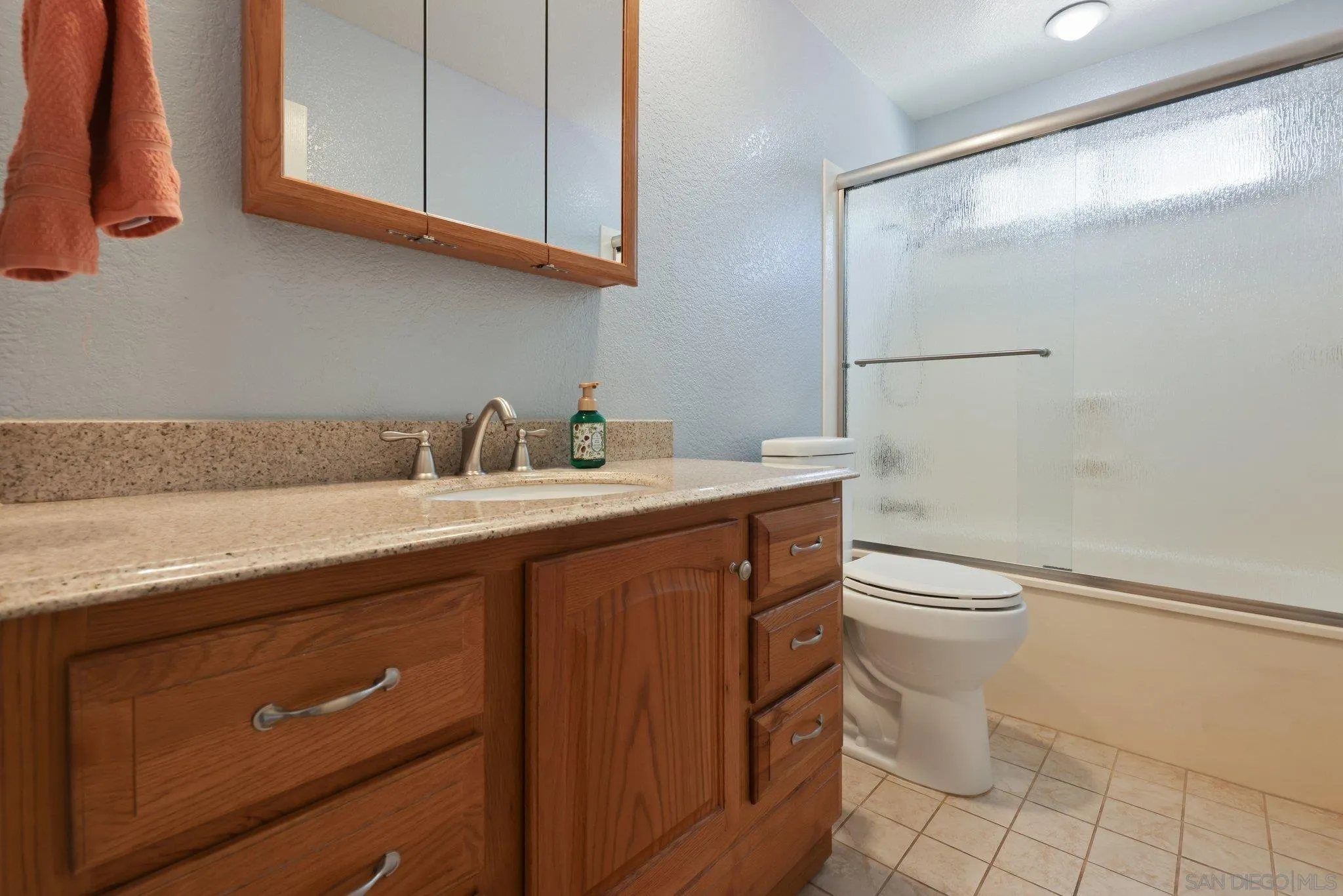 https://cdn.realtyfeed.com/cdn/127/260015326/099499eb5fd5c6a6757de0feb332d78f.webp