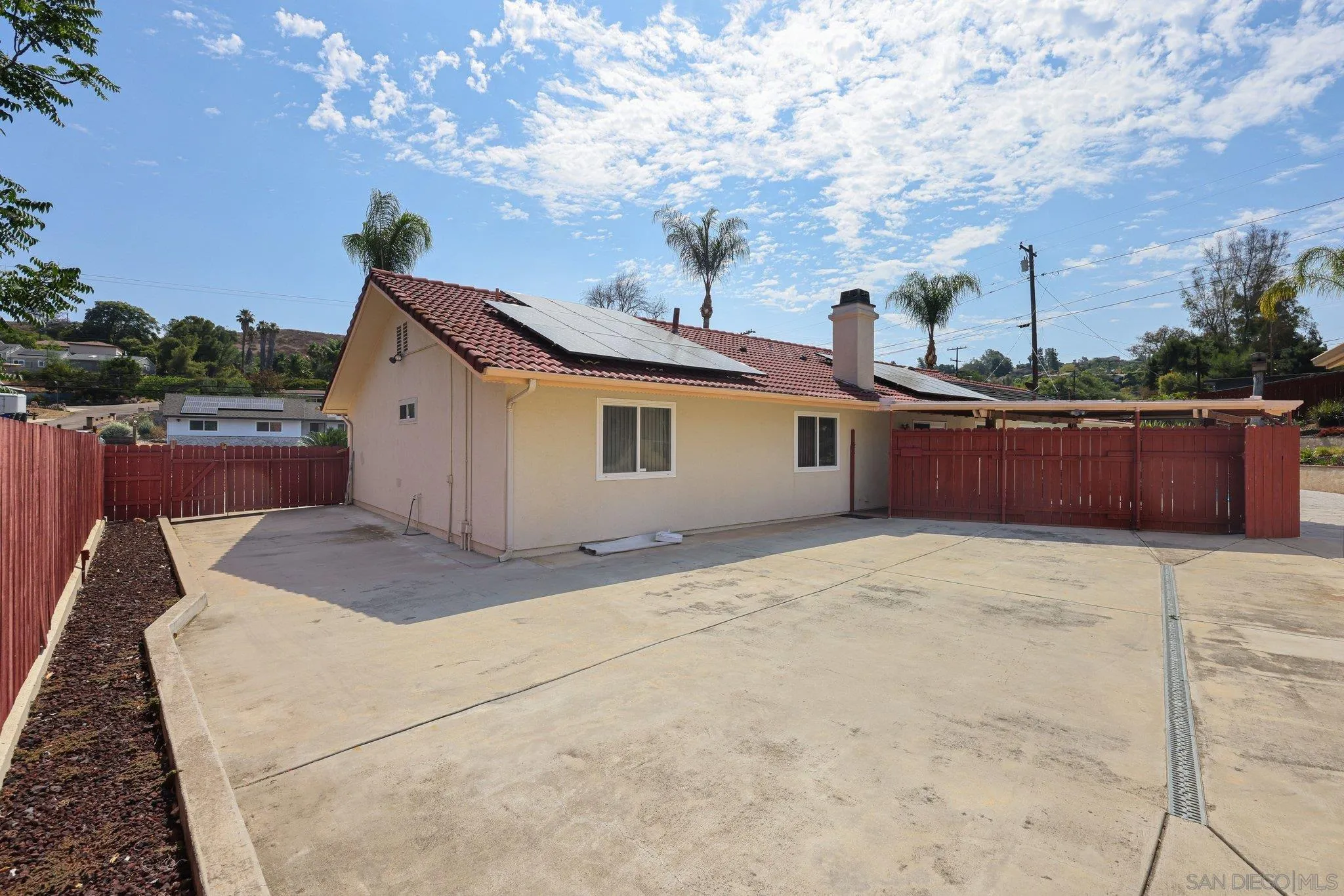 https://cdn.realtyfeed.com/cdn/127/260015326/501c7a7f5c00a9dcaca366d2de23117b.webp