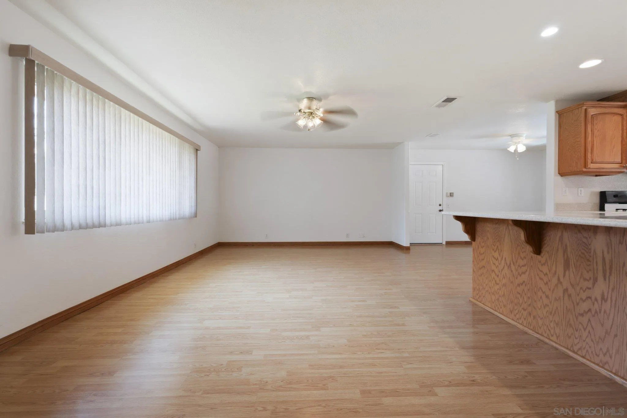 https://cdn.realtyfeed.com/cdn/127/260015326/503ad4fa036cb1885eceda1a148e6f32.webp
