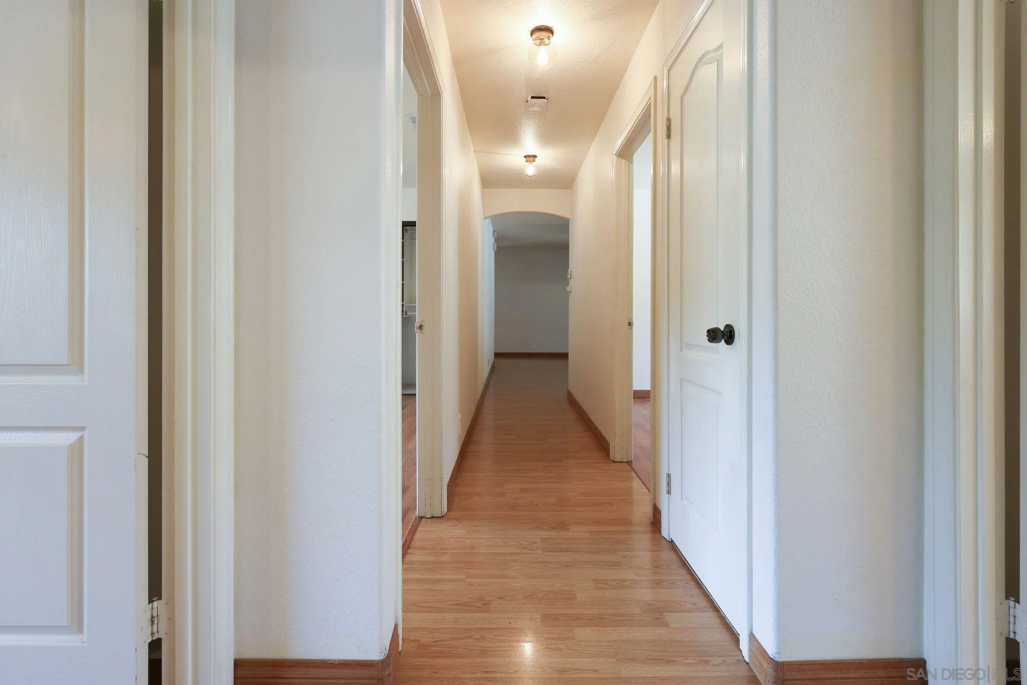 https://cdn.realtyfeed.com/cdn/127/260015326/95327cefca060139f184b776ee0c0d0d.webp