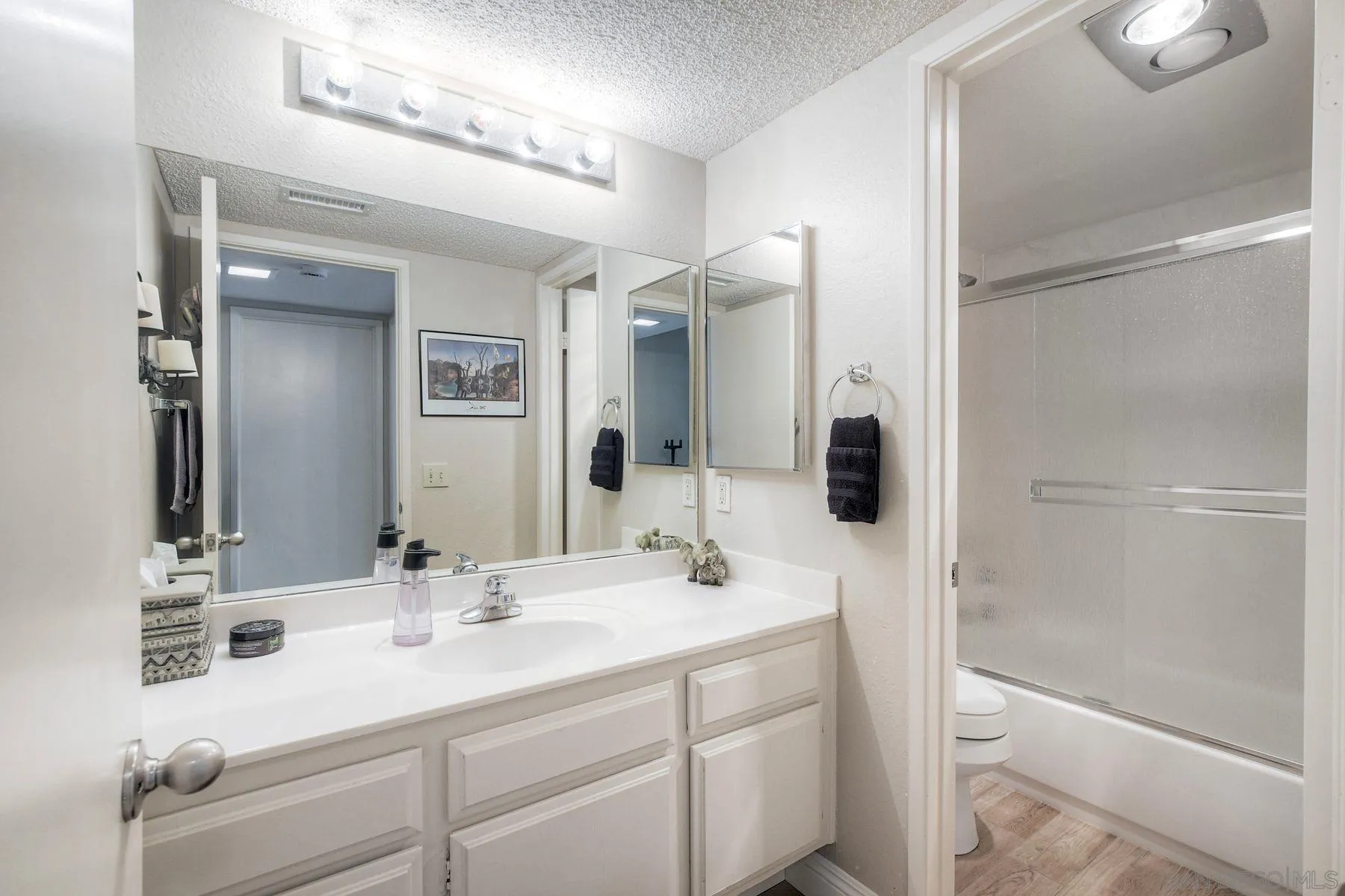 https://cdn.realtyfeed.com/cdn/127/260015327/2ce5cf3f793d31b423ecf829dc4f8340.webp