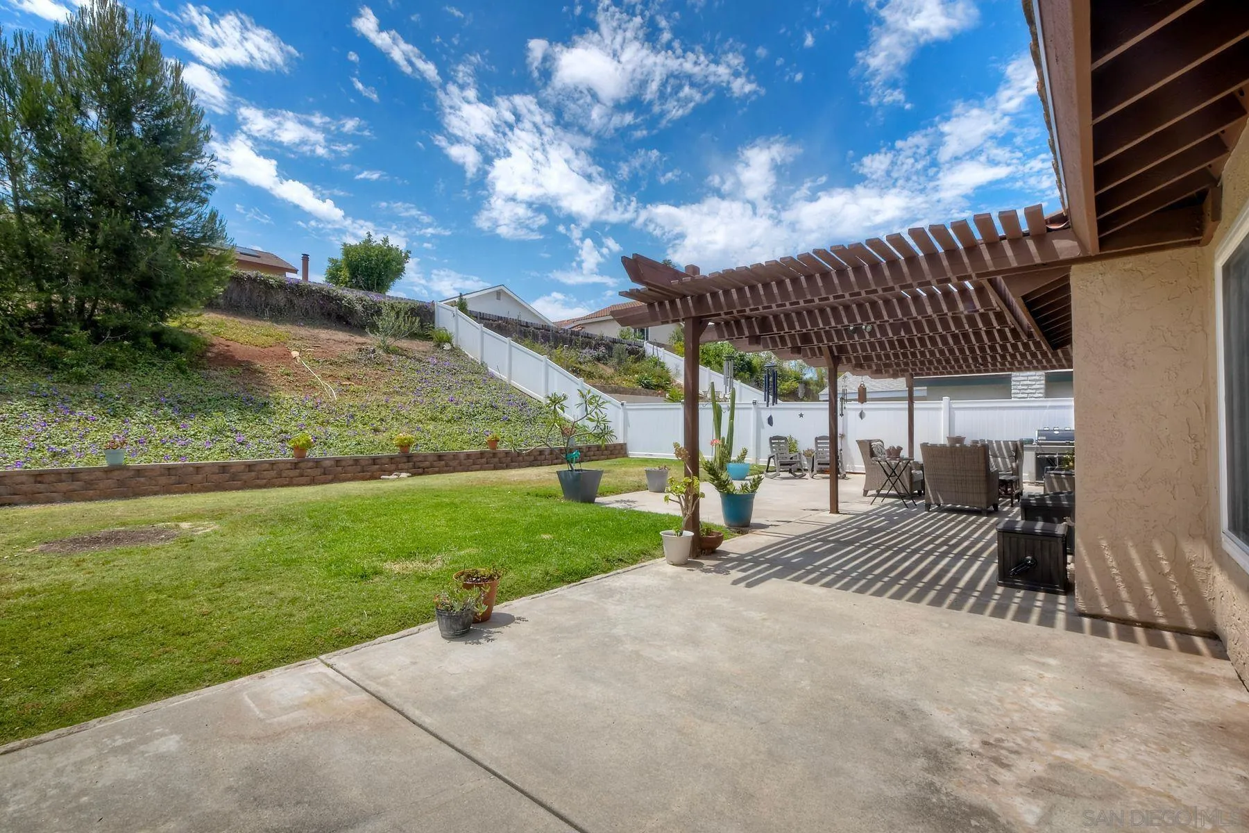 https://cdn.realtyfeed.com/cdn/127/260015327/4a432115a06a540ea9ac0e23fe4a319b.webp