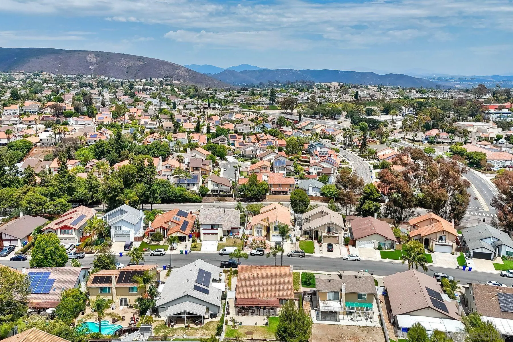 https://cdn.realtyfeed.com/cdn/127/260015327/7c069ce269ca6ad0a75304fe9cd0e0c4.webp
