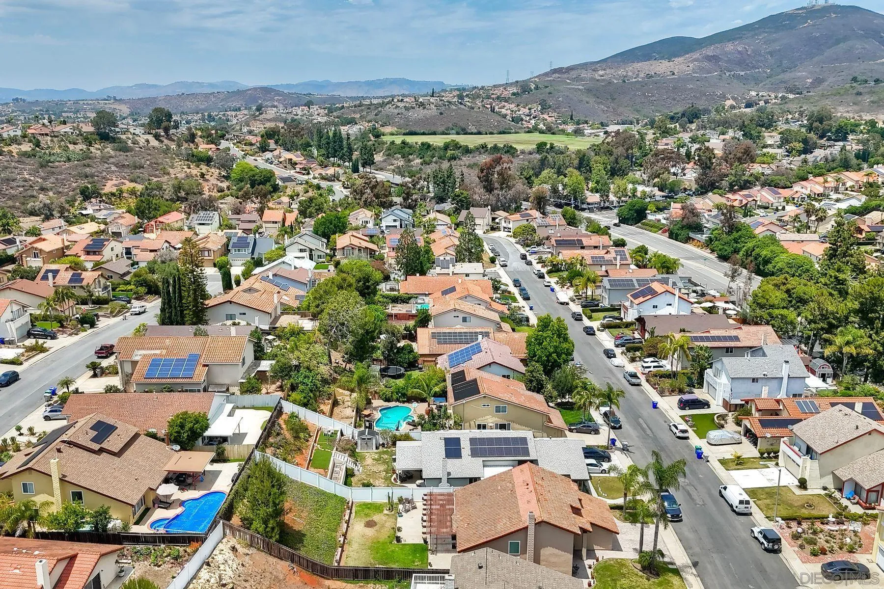 https://cdn.realtyfeed.com/cdn/127/260015327/88eb4c8aaf709c0b25e126c451817a3f.webp